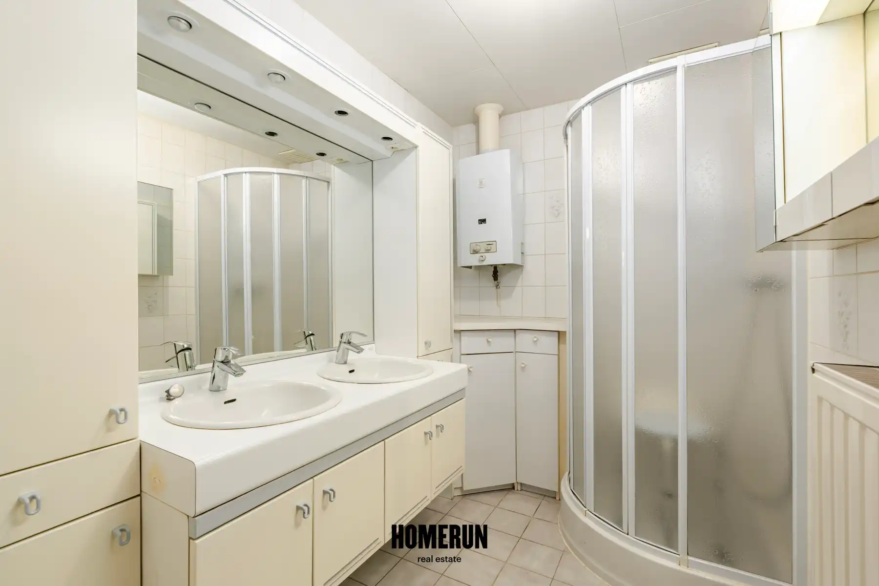 Gelijkvloers appartement met 3 slaapkamers + staanplaats foto 8