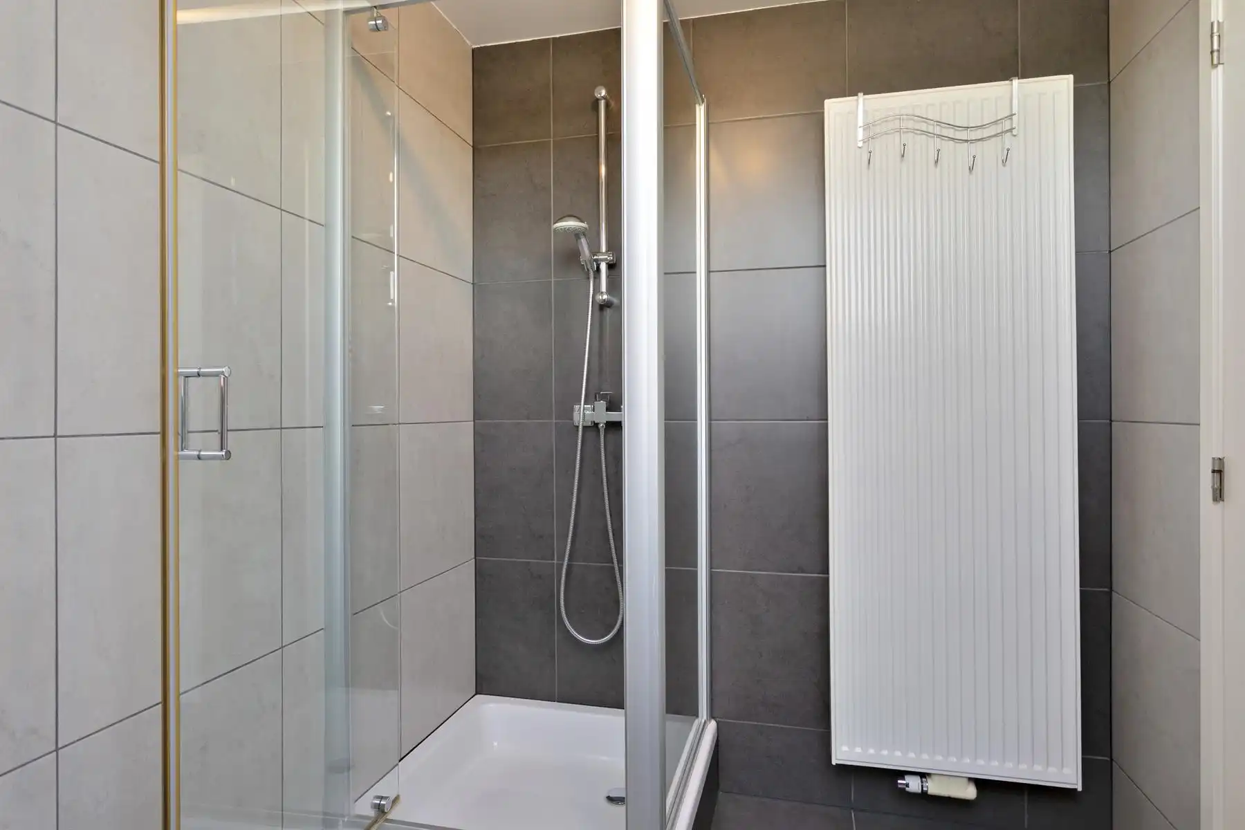 Ruime, instapklare gezinswoning te BEGIJNENDIJK foto 17