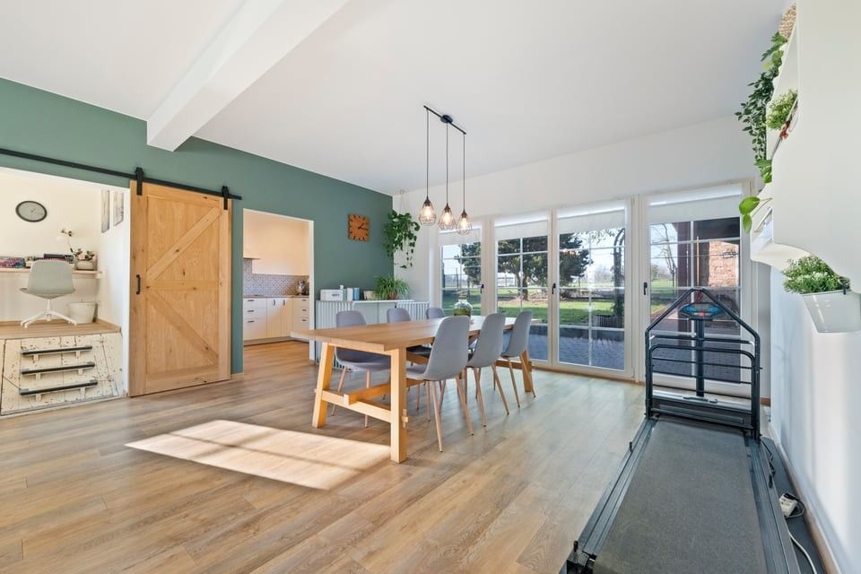 KARAKTERVOLLE WONING MET GROTE GARAGE OP EEN PRACHTIG PERCEEL VAN 13A50CA IN ALKEN foto 9