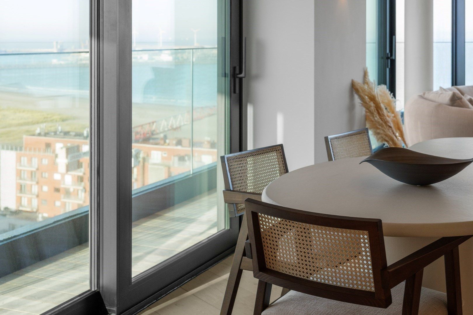 Luxueus ingericht kijkappartement in de prestigieuze Heldentoren - 15e verdiep - zicht op zee! foto 17