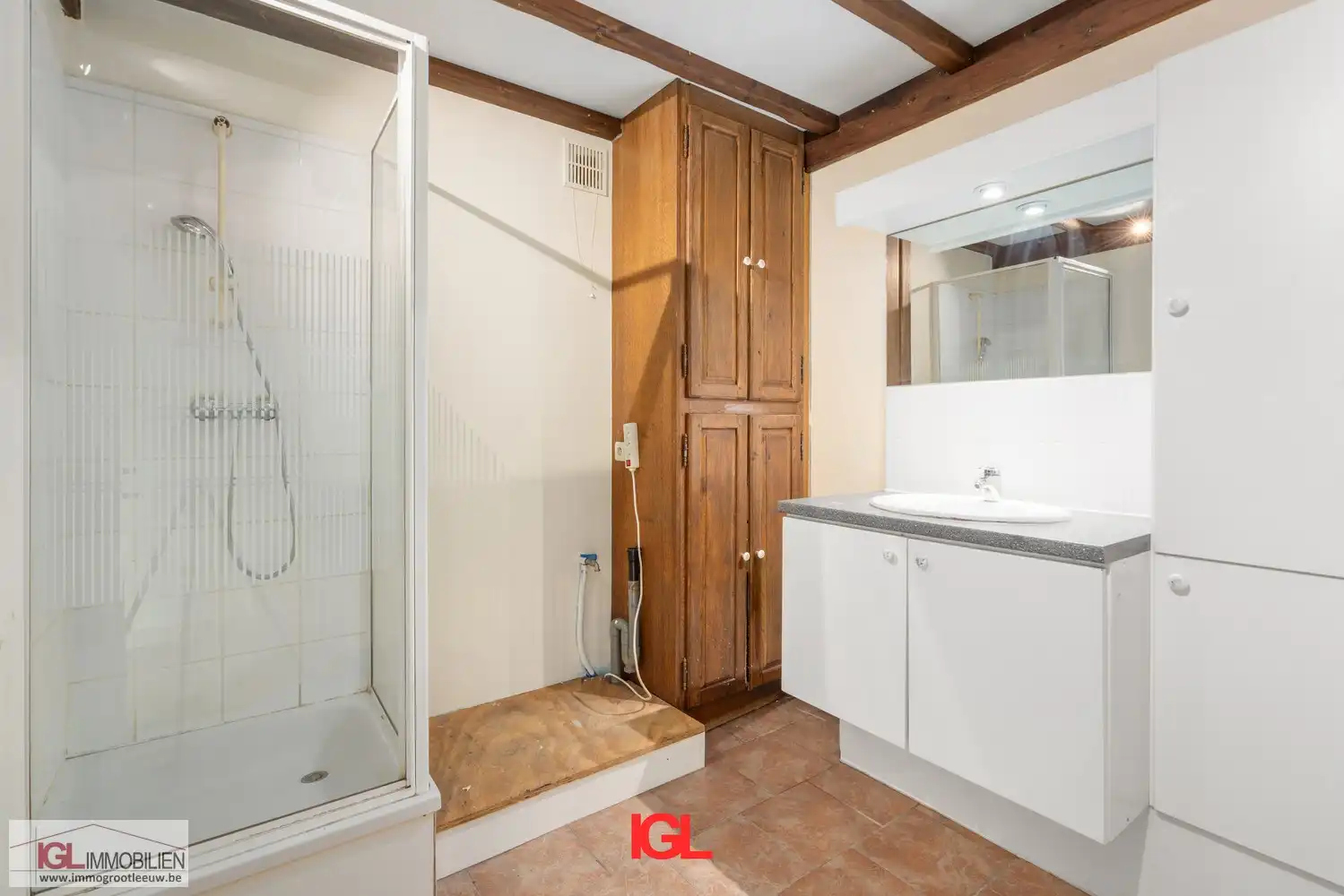 Opbrengsteigendom met twee appartementen foto 11