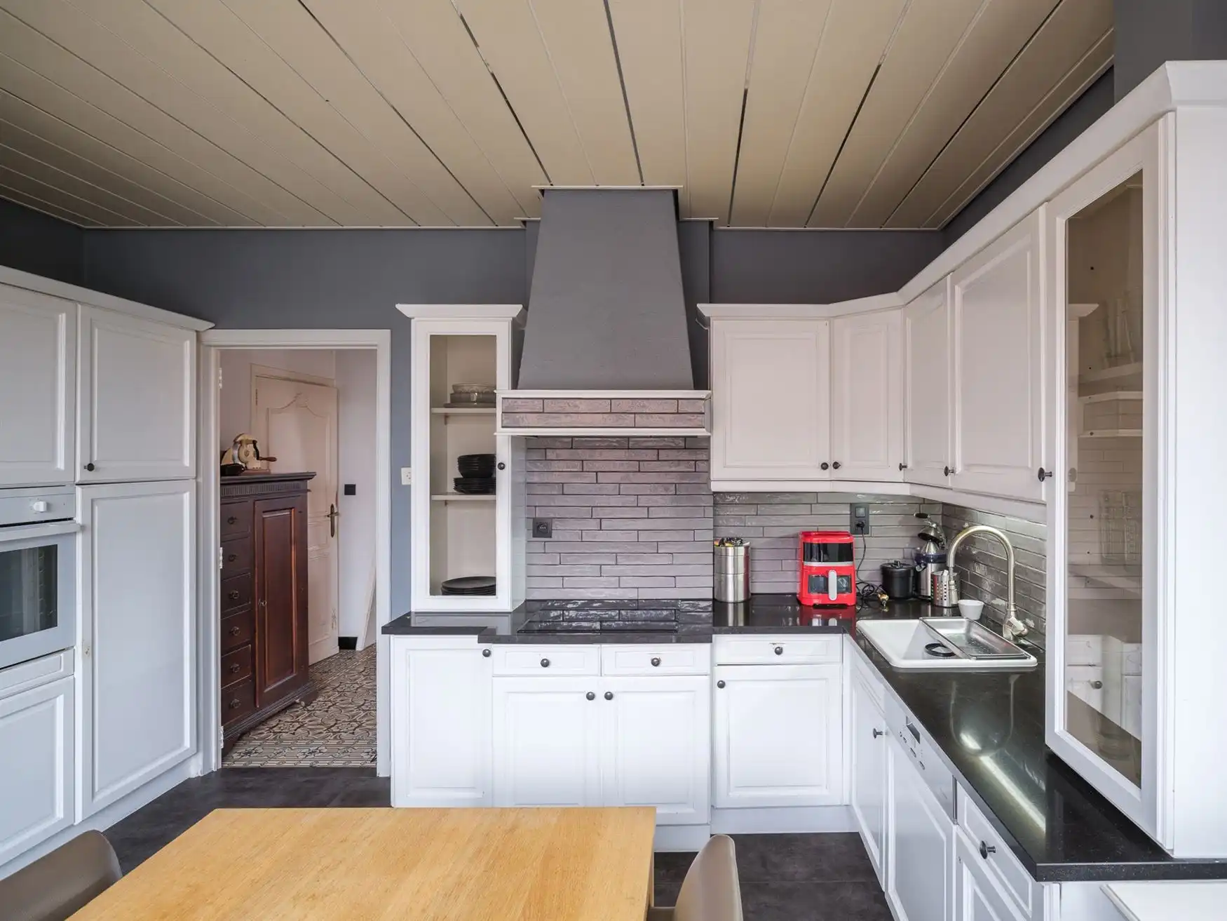 Een huis met verhaal én uitzonderlijk veel ruimte foto 8