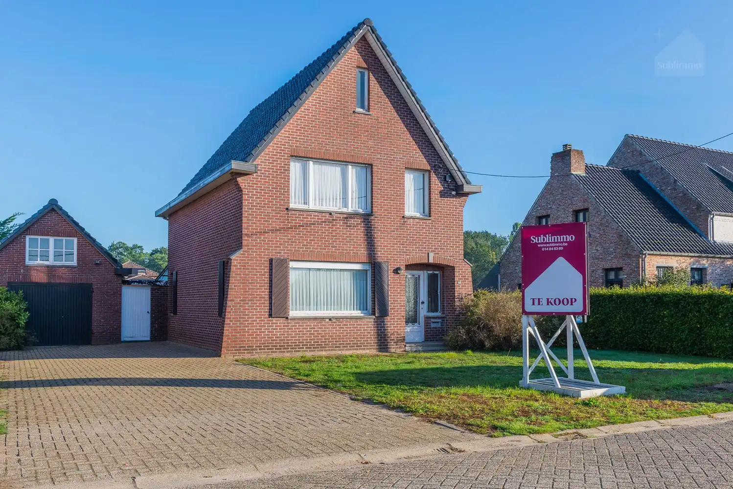 Vrijstaande woning met 3 slaapkamers en ruime garage op 555 m² in Meerhout foto 2