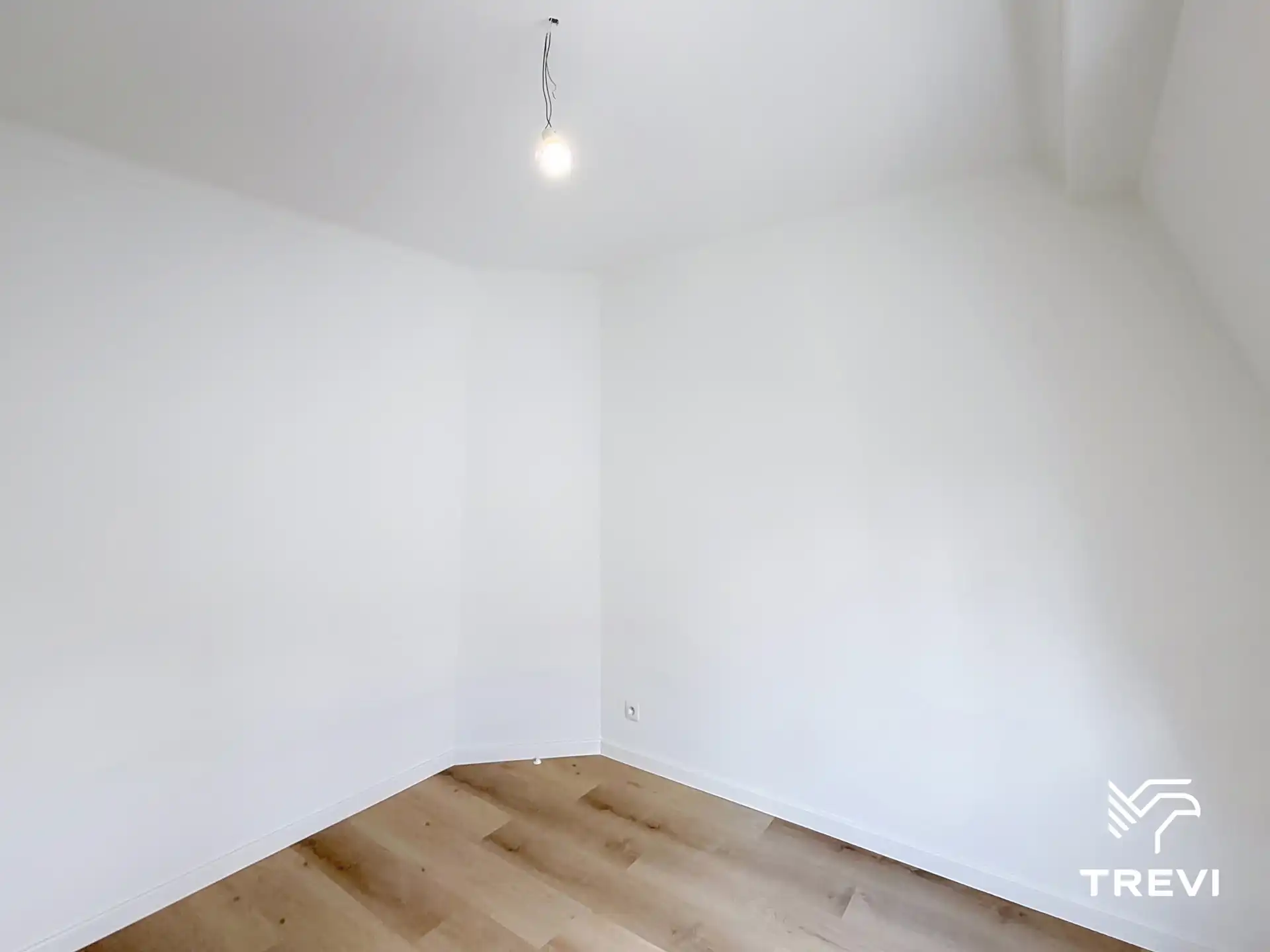 TOUR & TAXIS – Prachtige woning met 4 slaapkamers, terras en tuin! foto 15