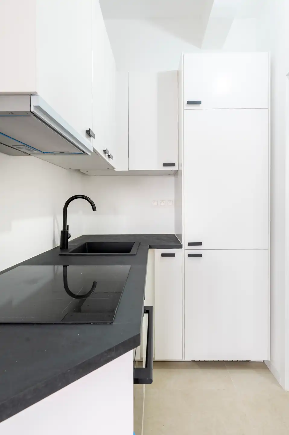 ANTWERPEN - Vernieuwd appartement met royaal terras foto 5