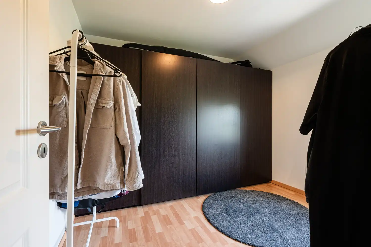Halfopen woning met garage en ruime tuin foto 26