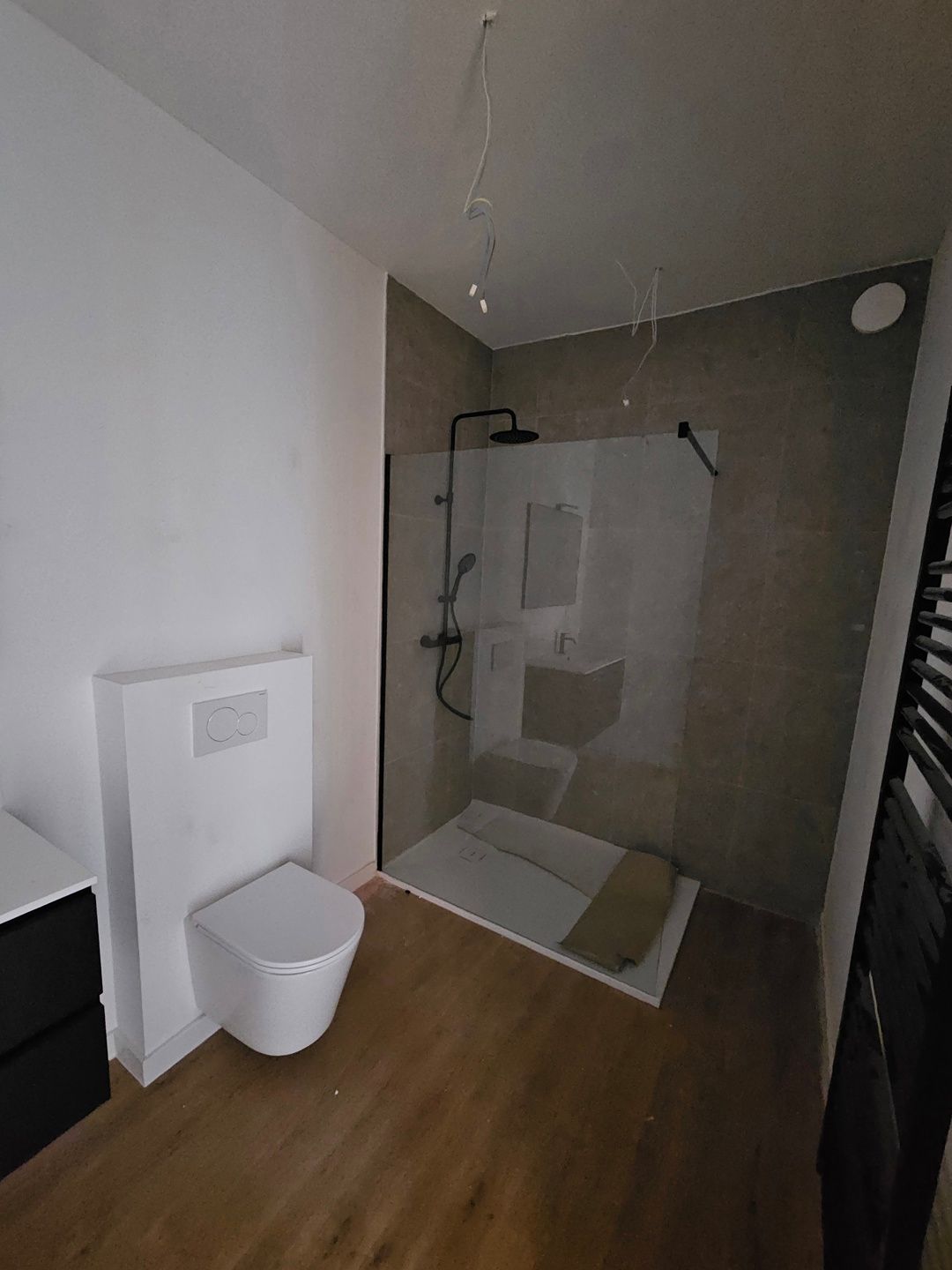 Gerenoveerd duplex appartement met 2 slaapkamers foto 9