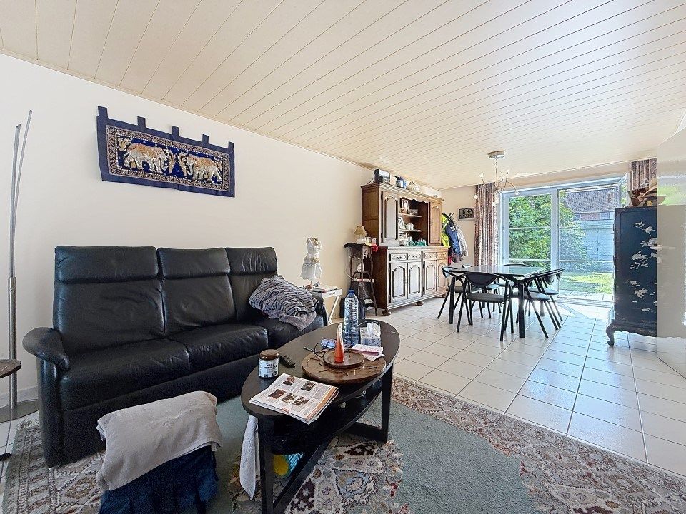 Goed gelegen woning met 3 slaapkamers én achterliggende garage foto 3