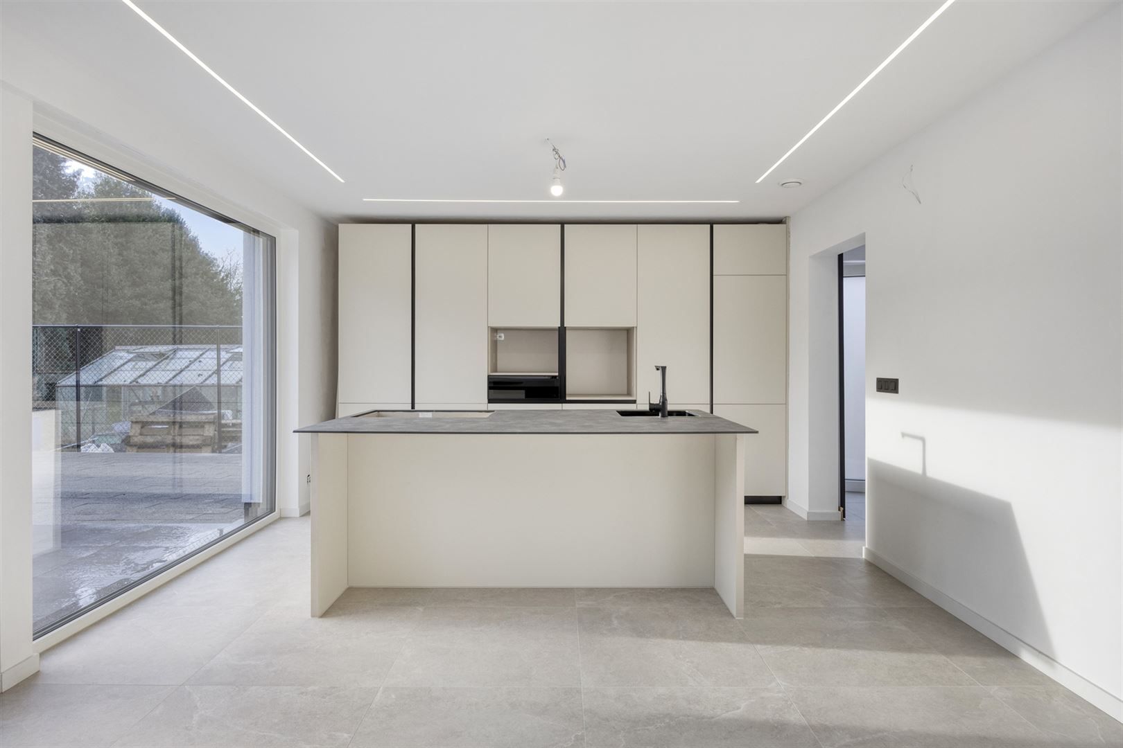 TE KOOP: Volledig gerenoveerde woning te Houthalen! foto 5