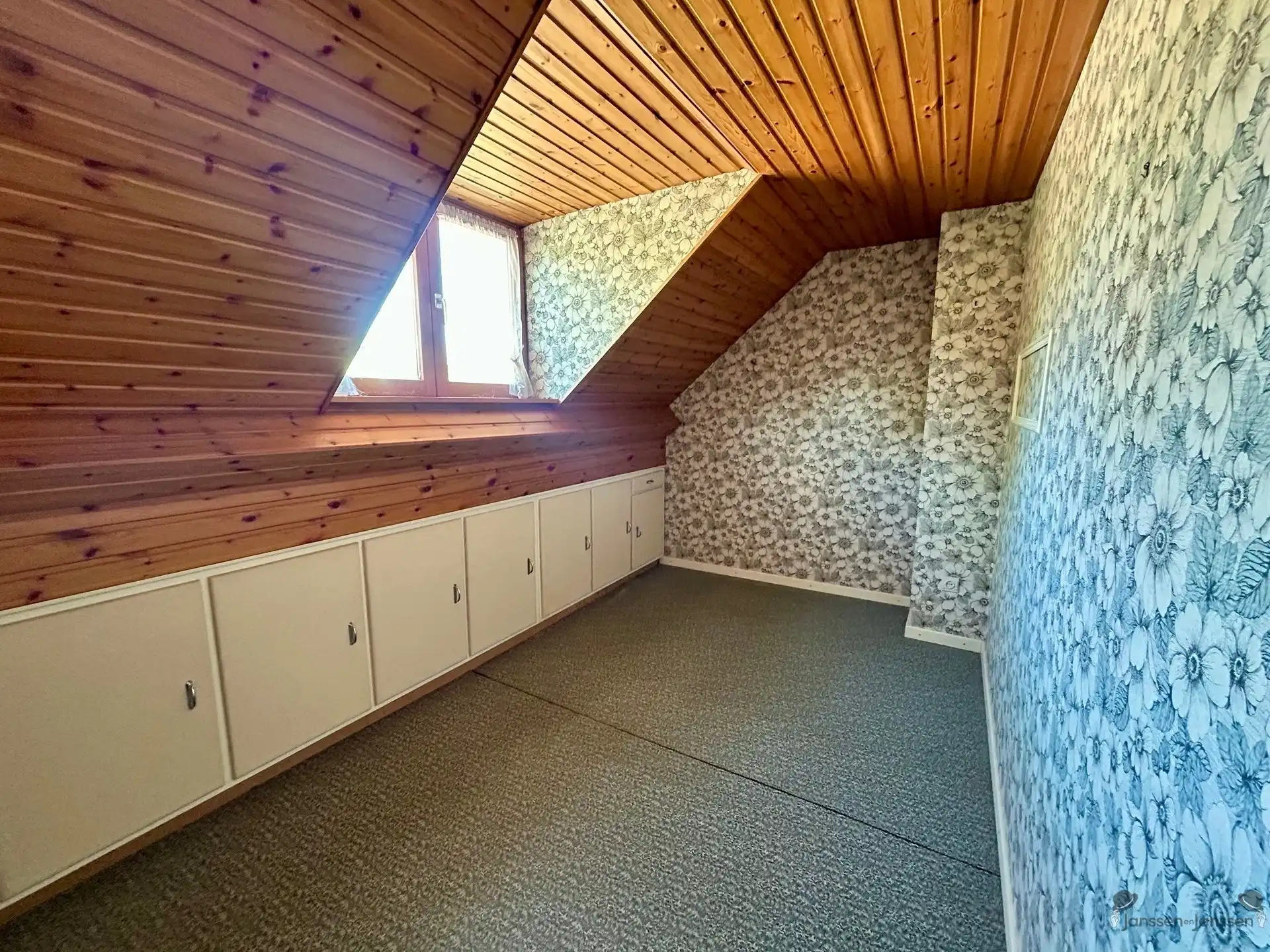 Ruime renovatiewoning gelegen in Hartje Hamm foto 15