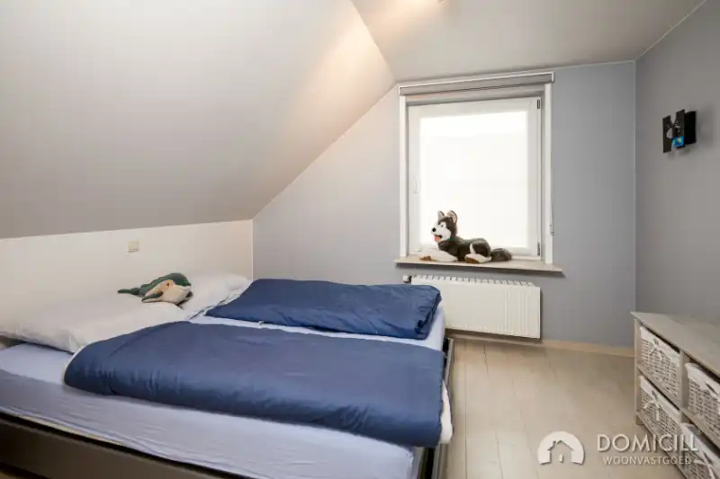 Roeselare –&nbsp; stijlvolle villa met zonnige tuin, 5 slaapkamers/bureel, dubbele garage en ruime carport. opp 564 m². foto 10