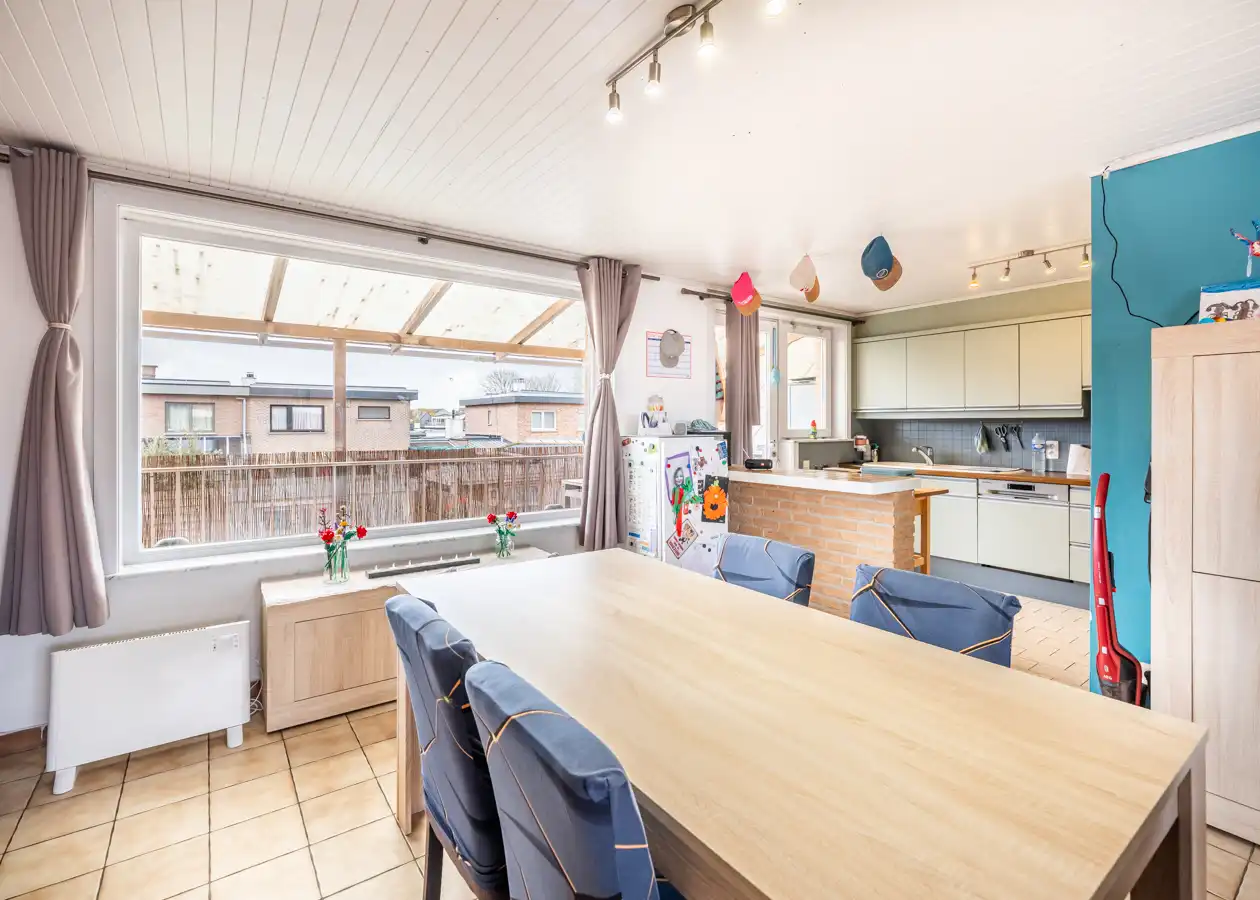 Bel étage, 4 slpk met zonnige tuin en eindeloos potentieel foto 8