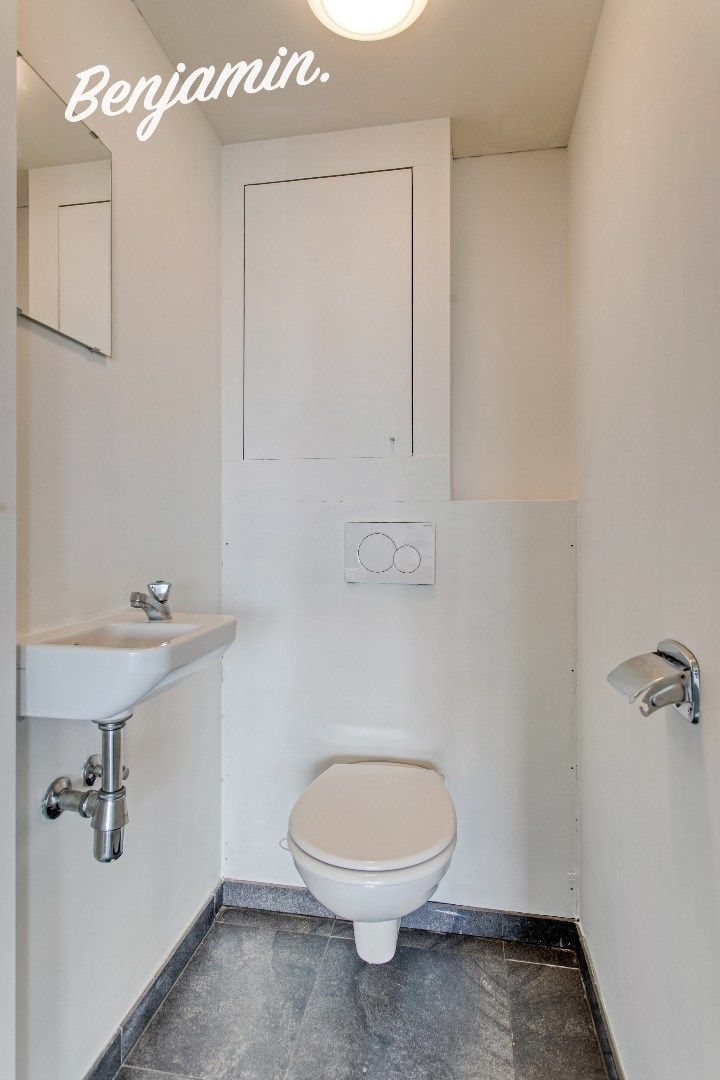 Recent instapklaar appartement met zonneterras en staanplaats in Roeselare foto 11