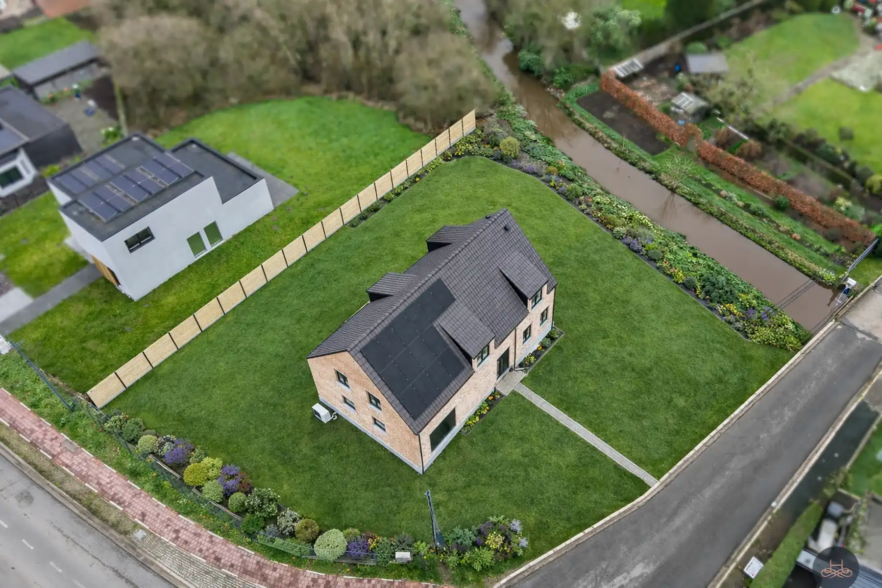 Stijlvolle landelijke BEN-nieuwbouwwoning foto {{pictureIndex}}