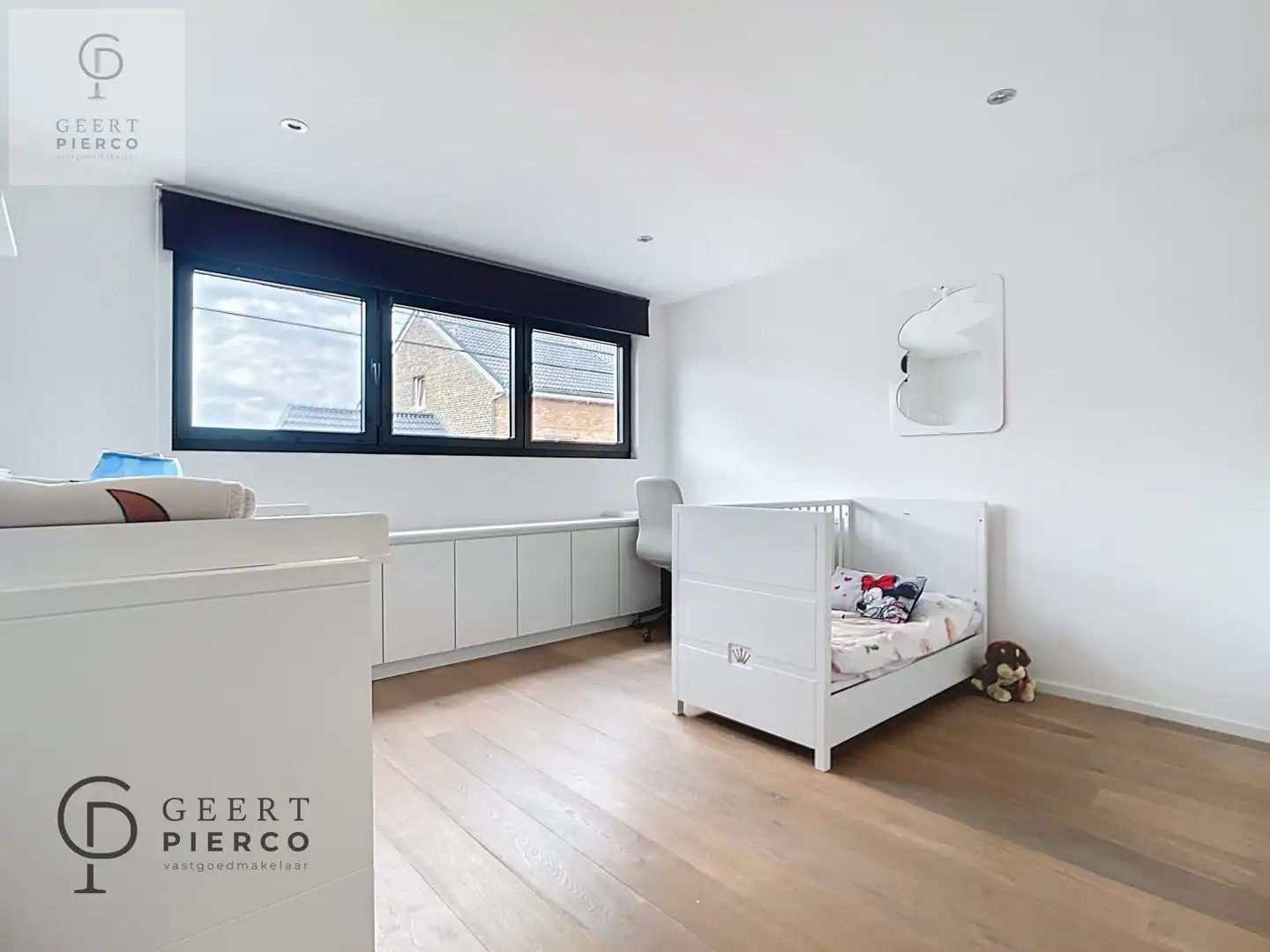 Prachtig nieuwbouwappartement met 2 garages foto 20