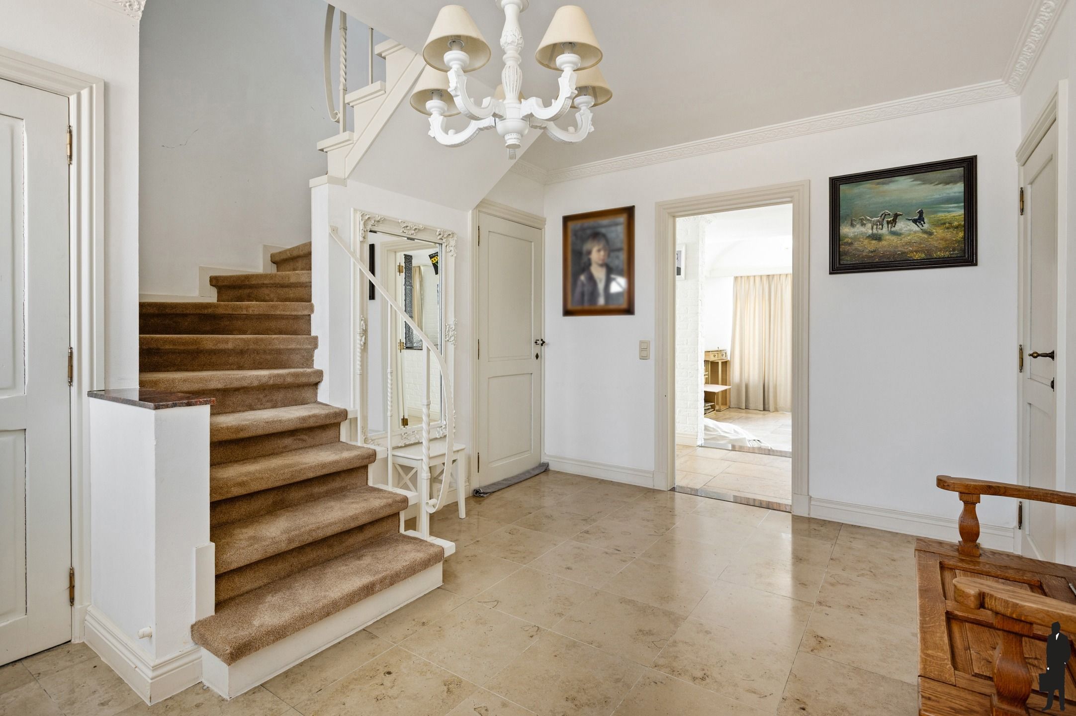 Exclusieve, gerenoveerde villa in rustige buurt foto 3