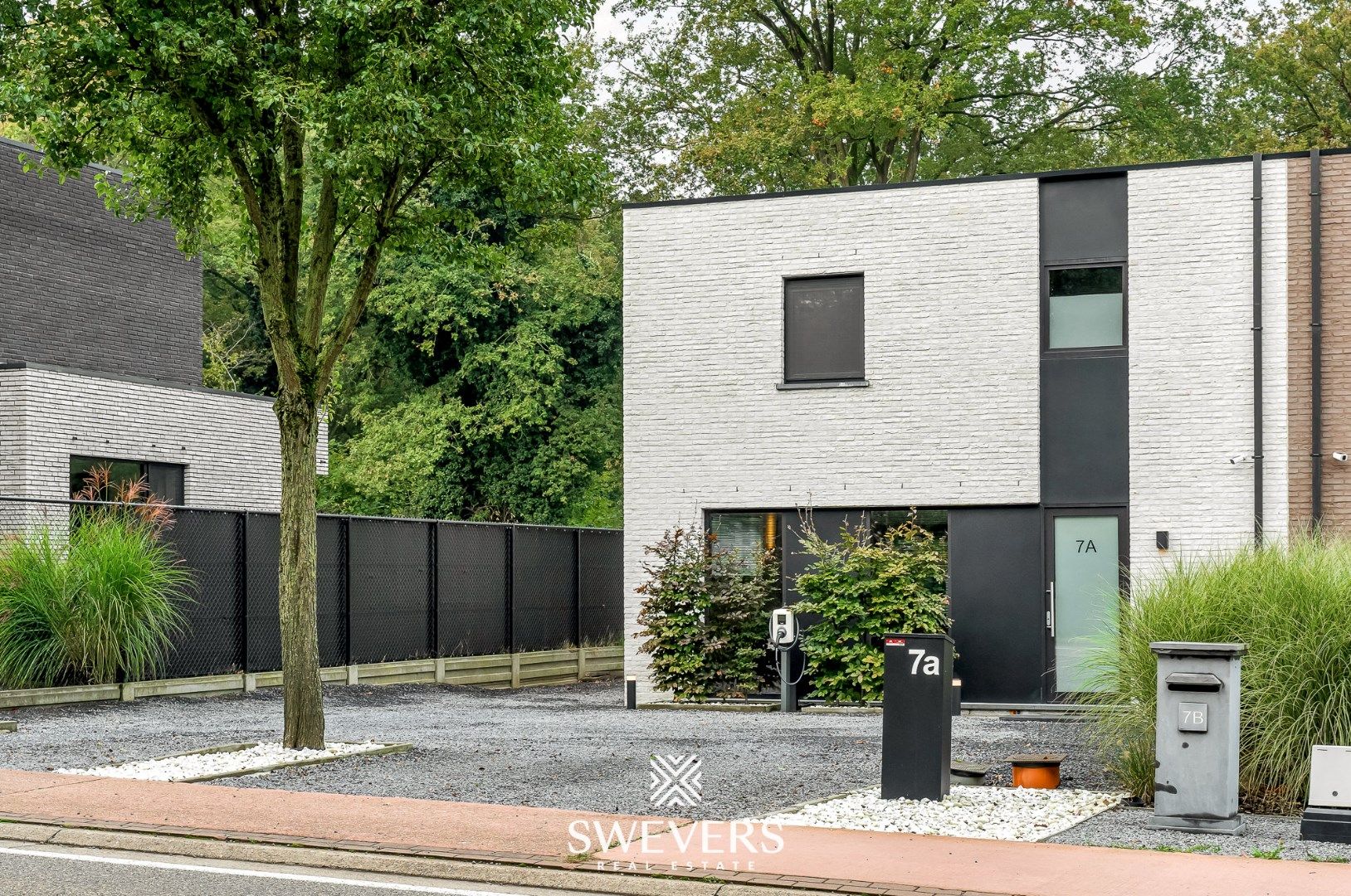 Zeer stijlvolle en energiezuinige halfopen woning met 3 slaapkamers en leuke tuin in Lummen foto 29