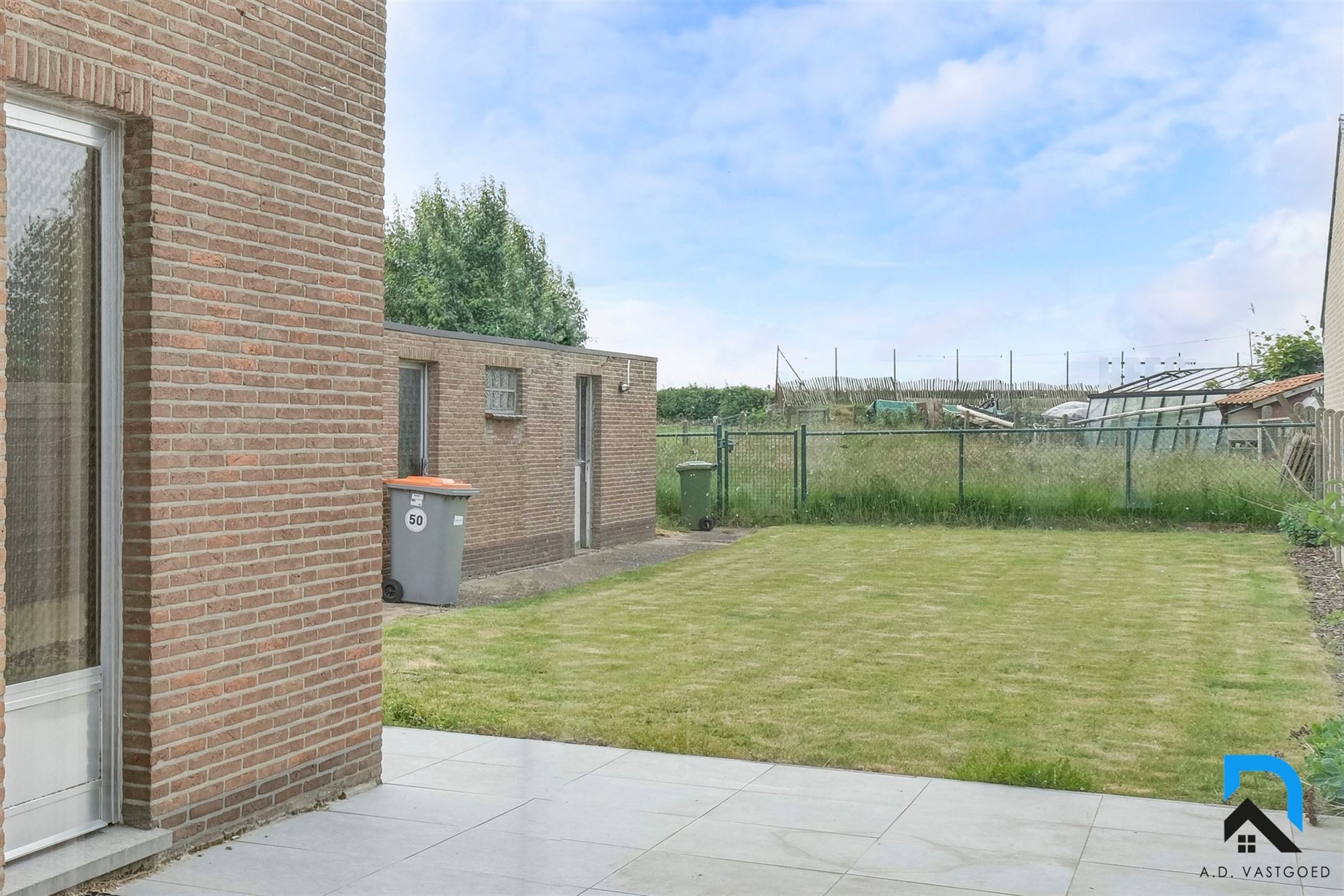 Ruime woning met 4 slaapkamers in het groen foto 27