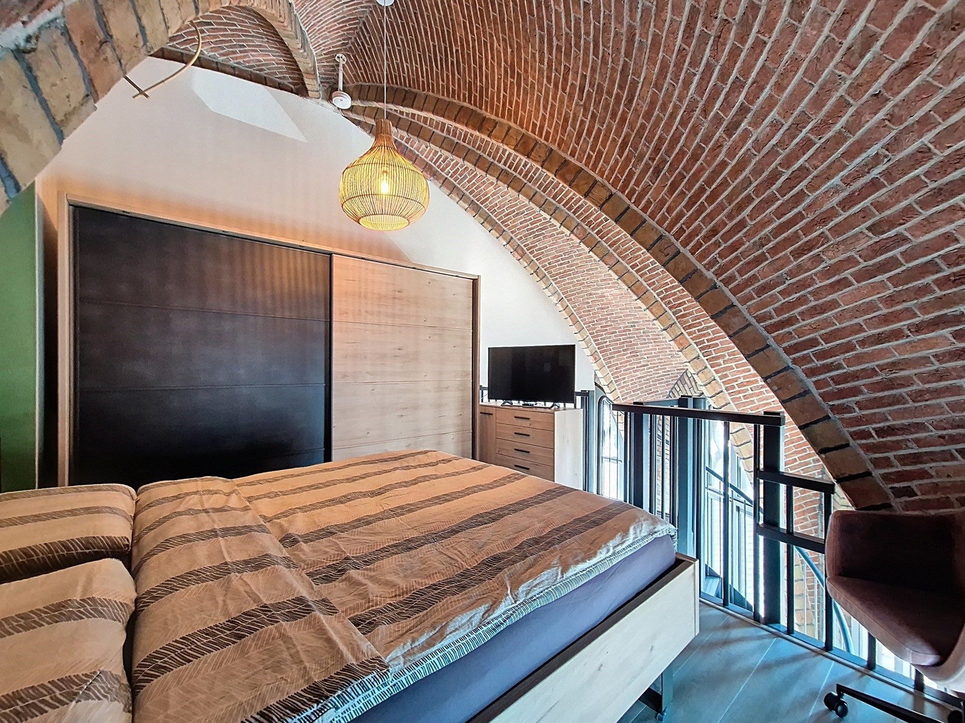 Uniek appartement met terras foto 16