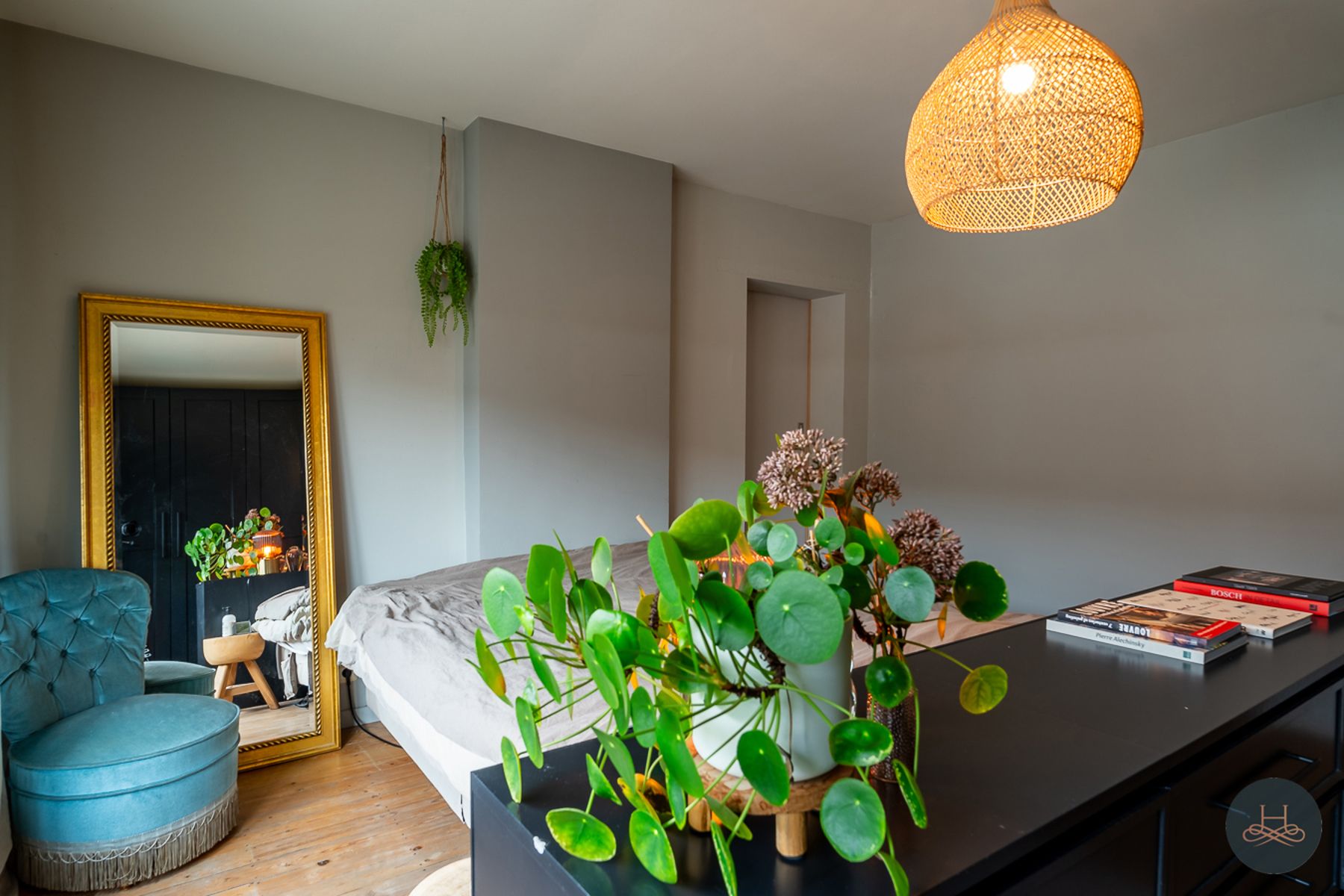 Lichtrijke, ruime woning met mooie tuin foto 18