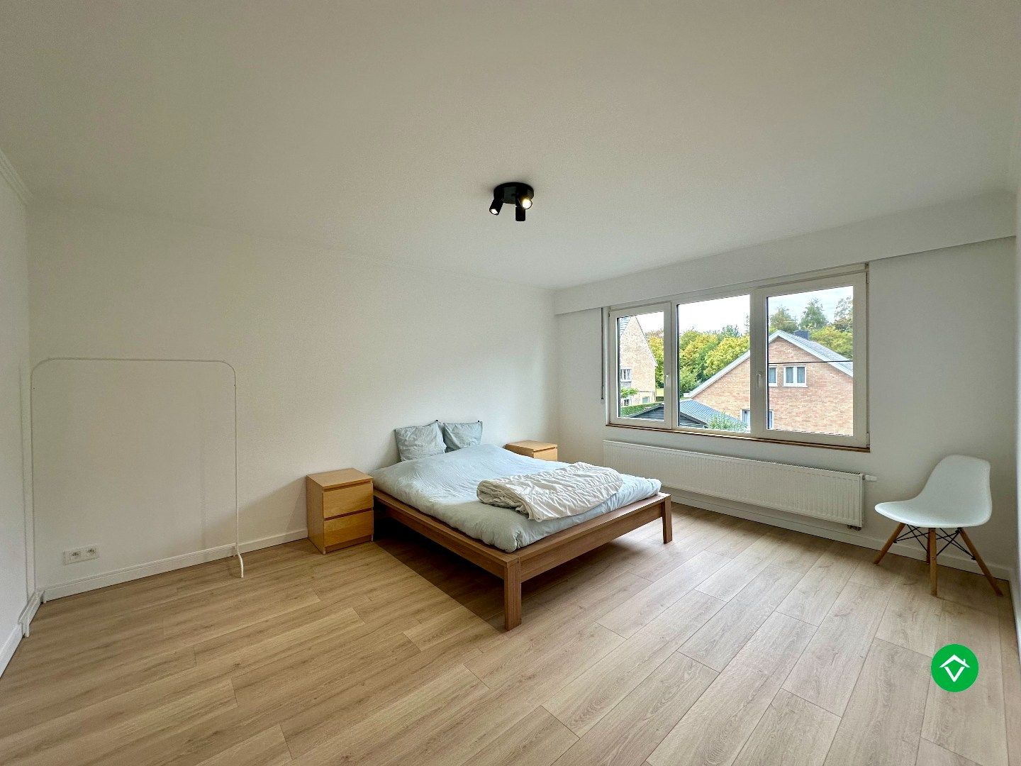 Instapklare gezinswoning met zonnige tuin, drie slaapkamers en garage te Sint-Andries foto 14