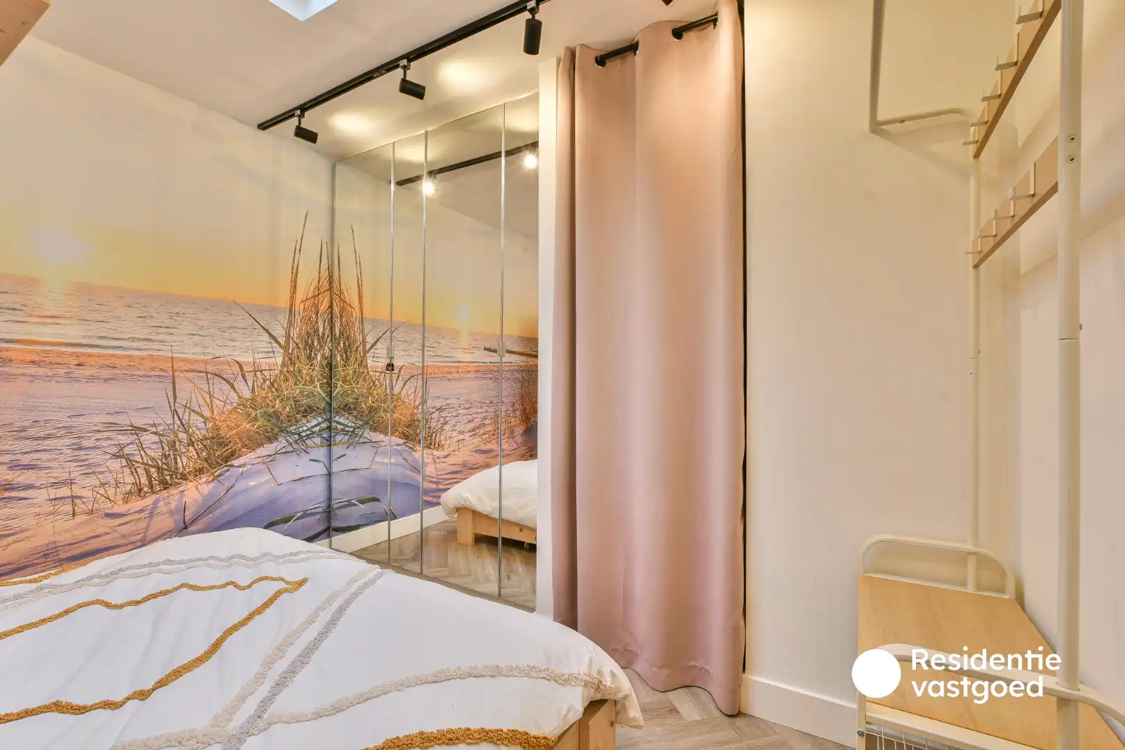 Volledig vernieuwd appartement te koop - achterkant zeedijk Wenduine! foto 11