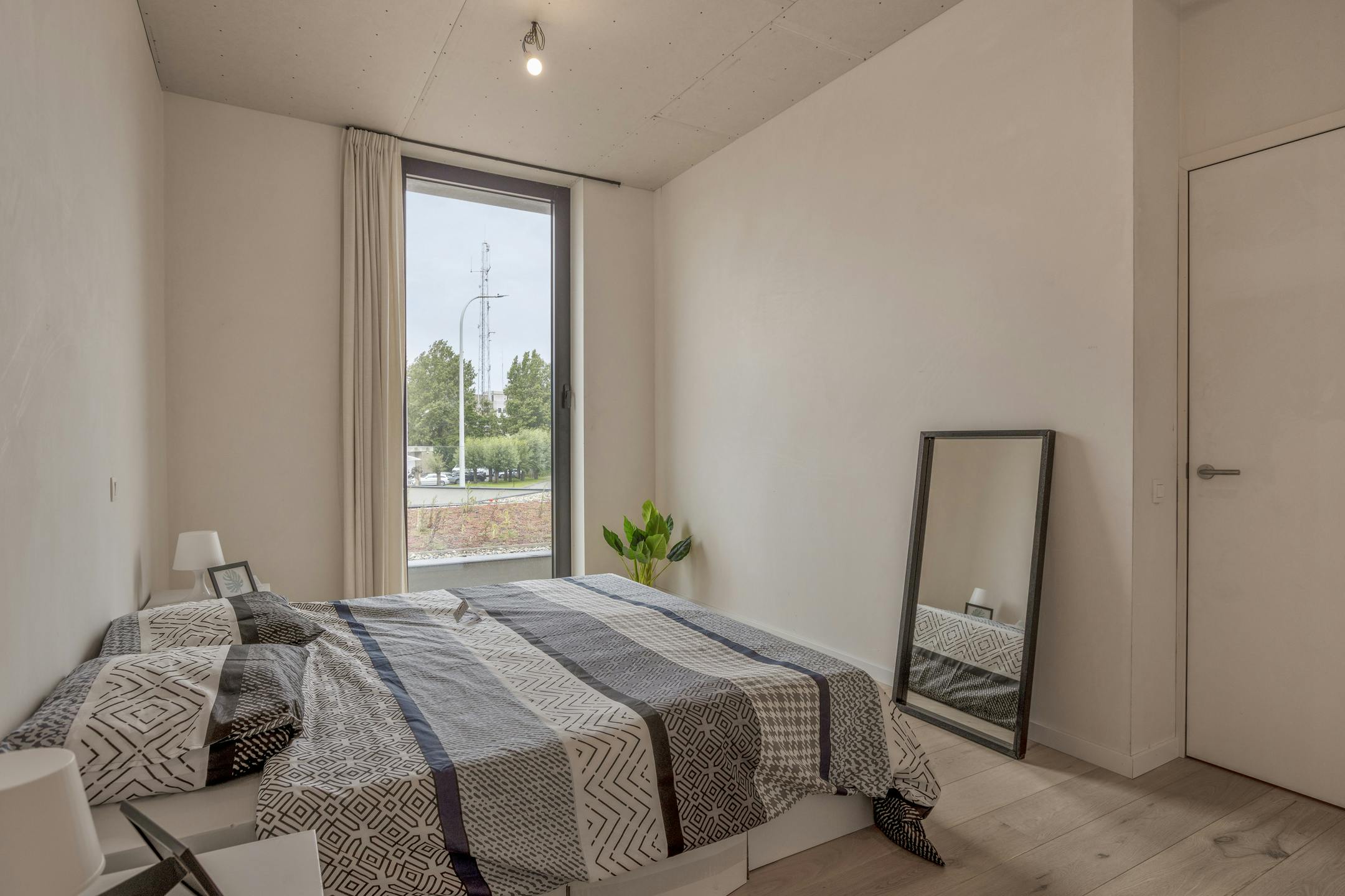 Nieuw instapklaar appartement te koop in Poperinge op centrale ligging foto 16