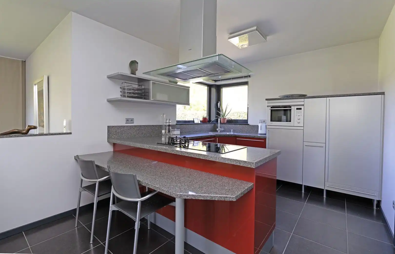 Goed onderhouden villa nabij het centrum foto 8