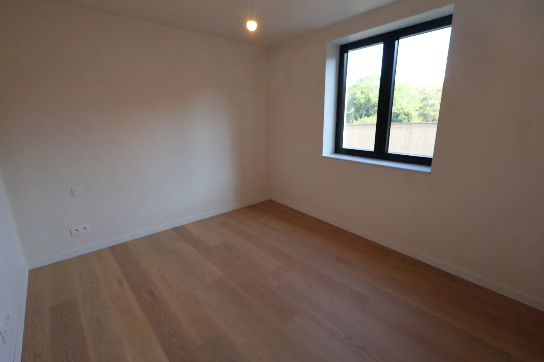 Nieuwbouw appartement op de 2de verdieping van 84m² met 2 slaapkamers en terras. foto 10