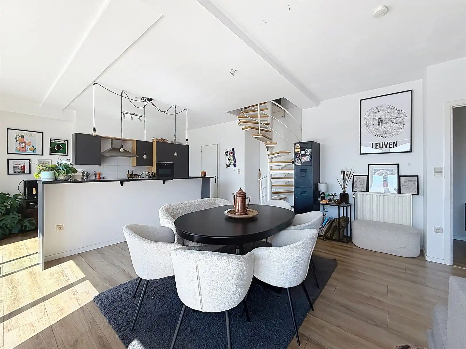 Duplex app, 2 slpks, terrassen, kelder, autostaanplaats foto 10
