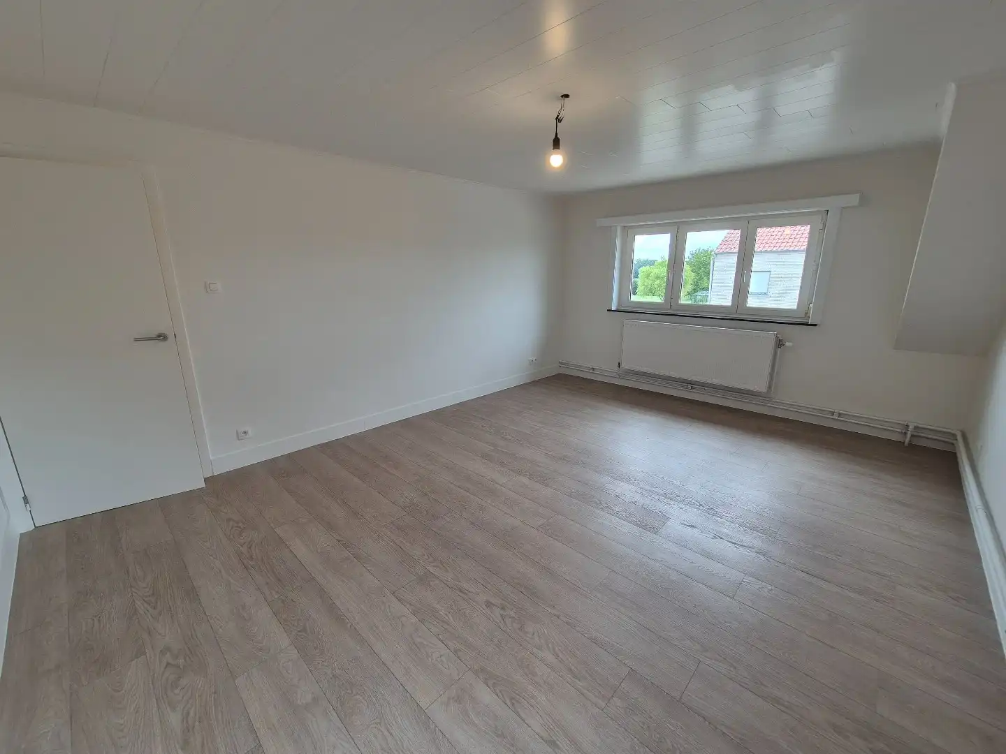 Prachtig gerenoveerde vrijstaande woning met ruime tuin. foto 15