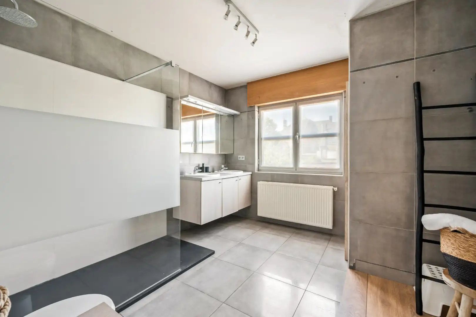 Halfopen woning met 3 slaapkamers, garage en tuin in Ardooie foto 16