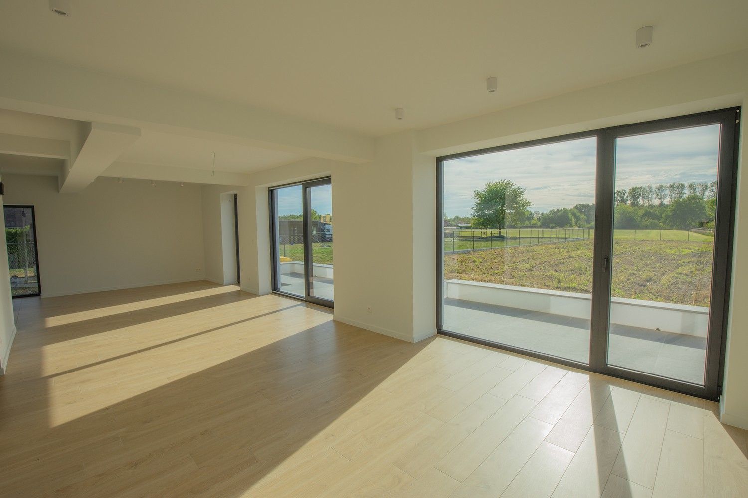 Exclusieve vernieuwbouwvilla met 5 slaapkamers en ruime tuin in Ramsel foto 5