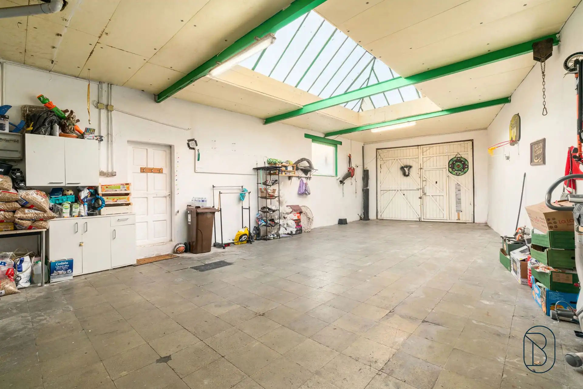 Instapklare woning met 5 slaapkamers en grote garage foto 10