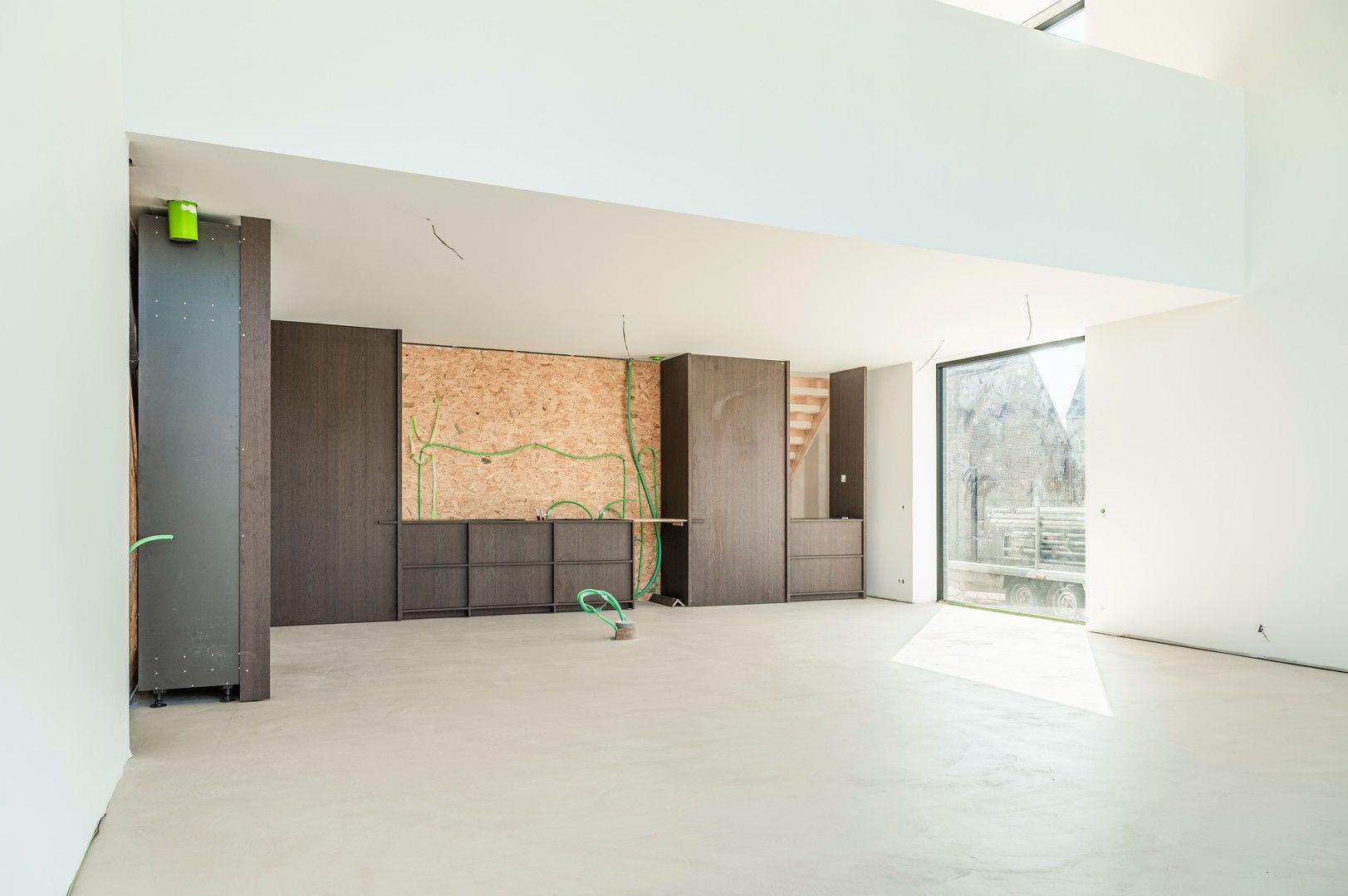 Moderne open bebouwing in oprichting met magazijn te Branst (Bornem) foto 2