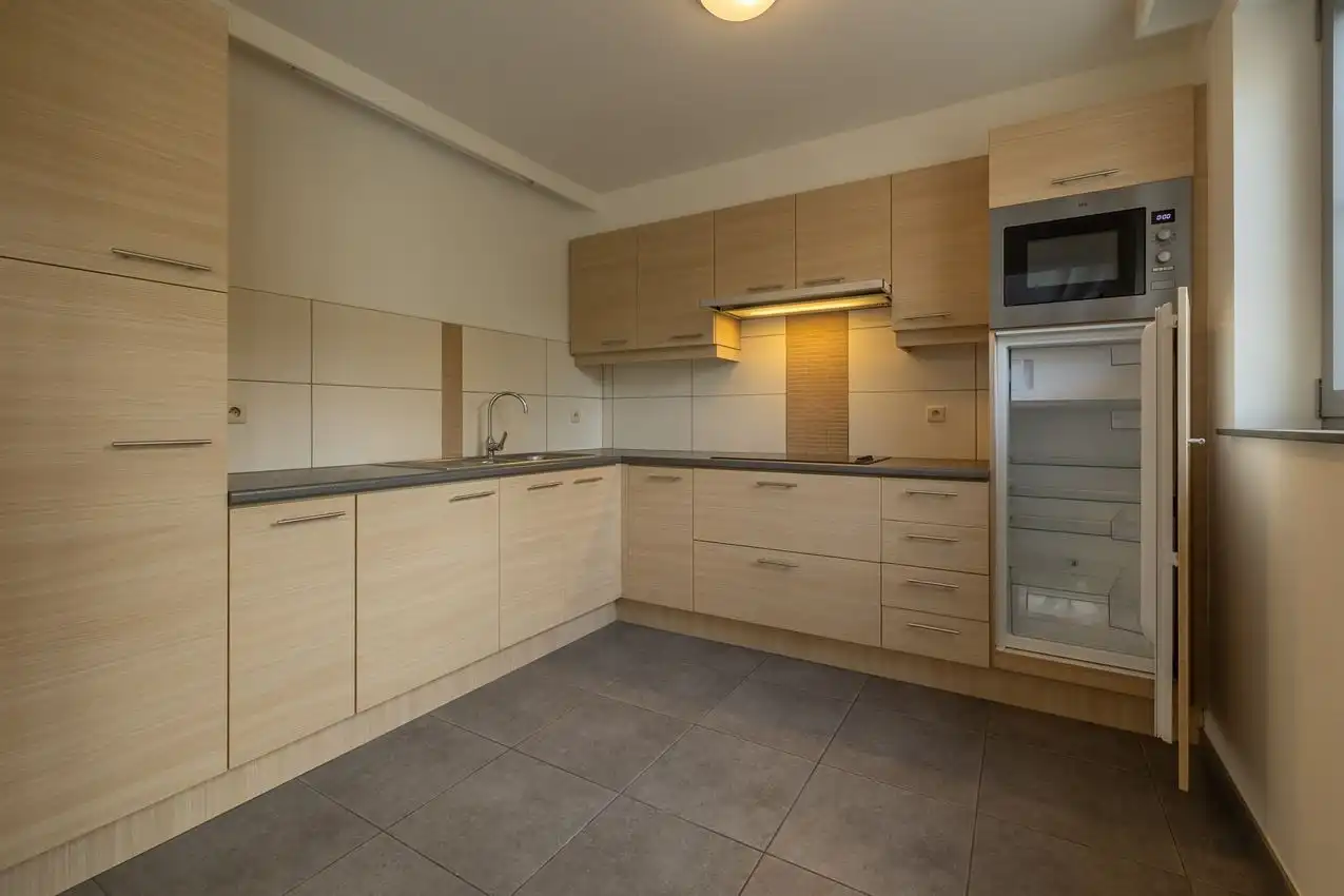 Gelijkvloers appartement met 2 slpk., terras en garagebox foto 5