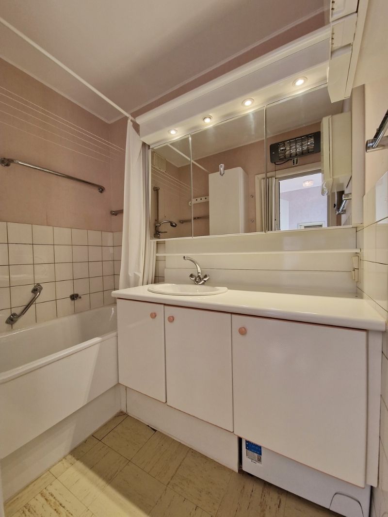 Unieke ligging! Twee slaapkamers met zicht op zee en duinen. foto 8