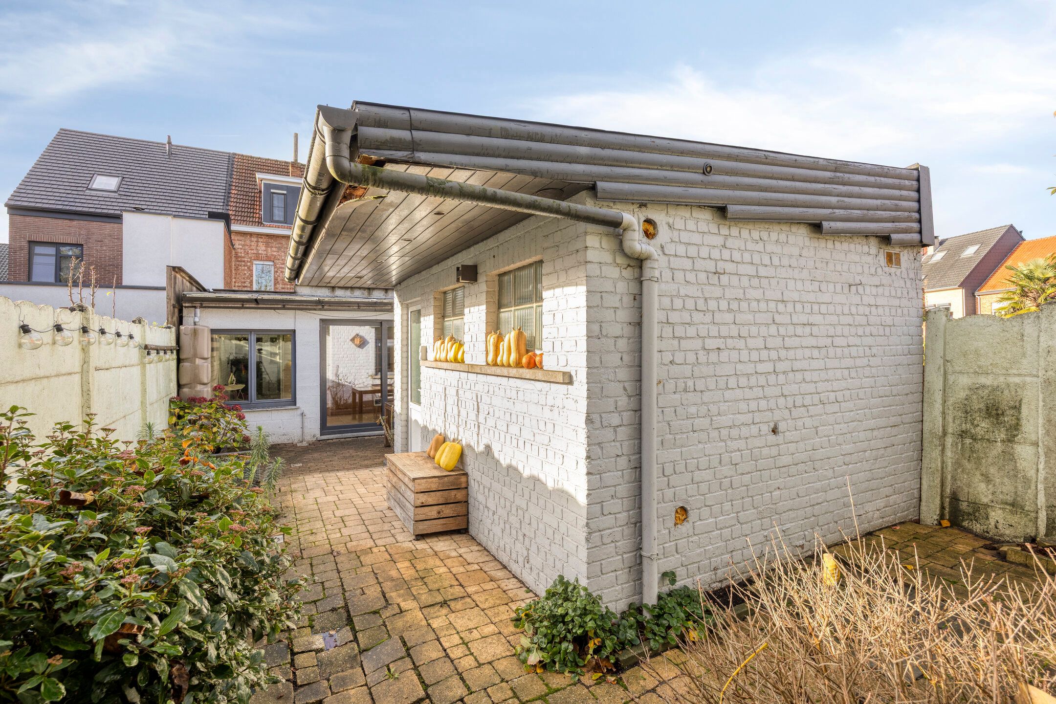 Ruime rijwoning op uitstekende locatie  foto 21