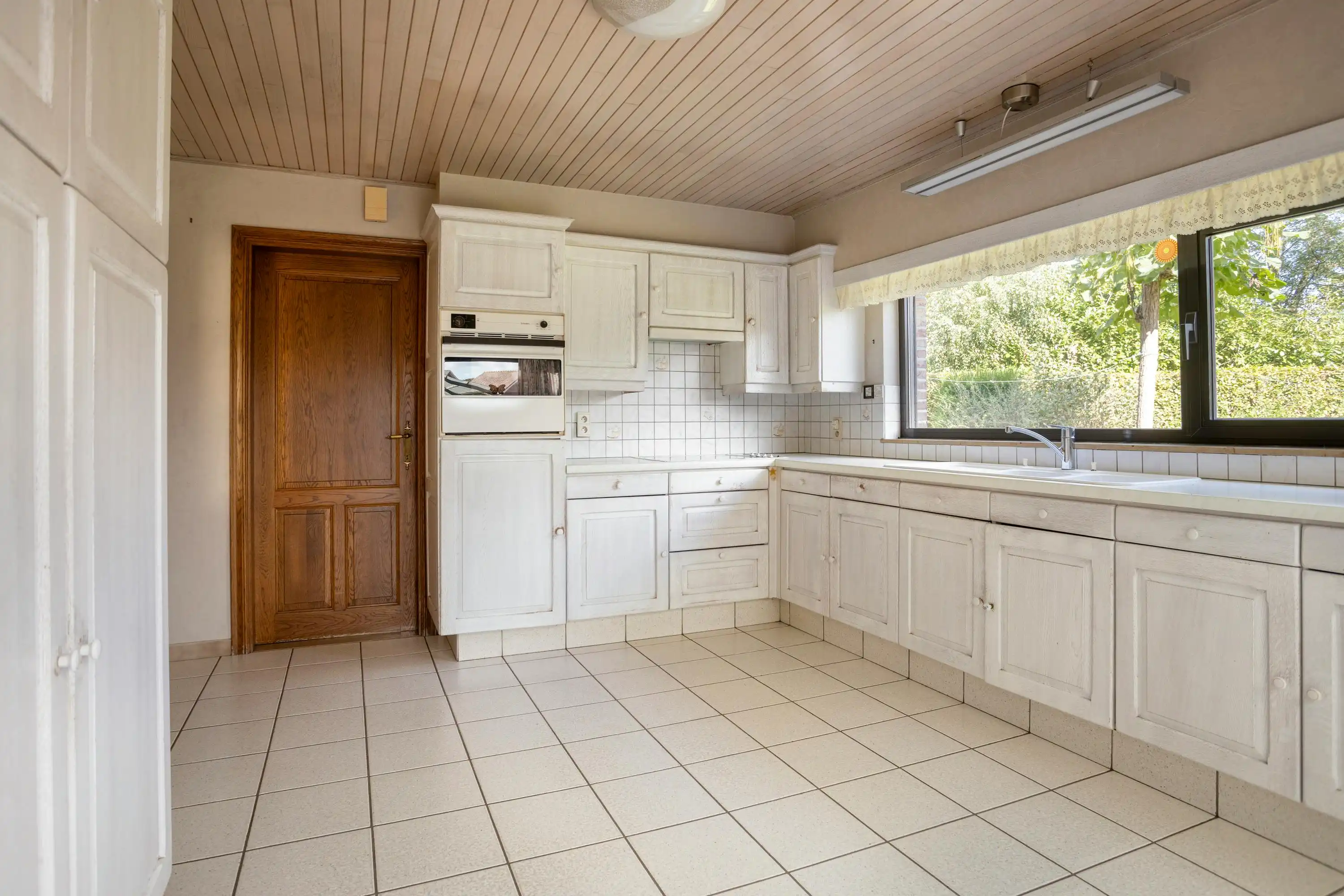 Goed gelegen huis te koop in Lichtaart foto 7