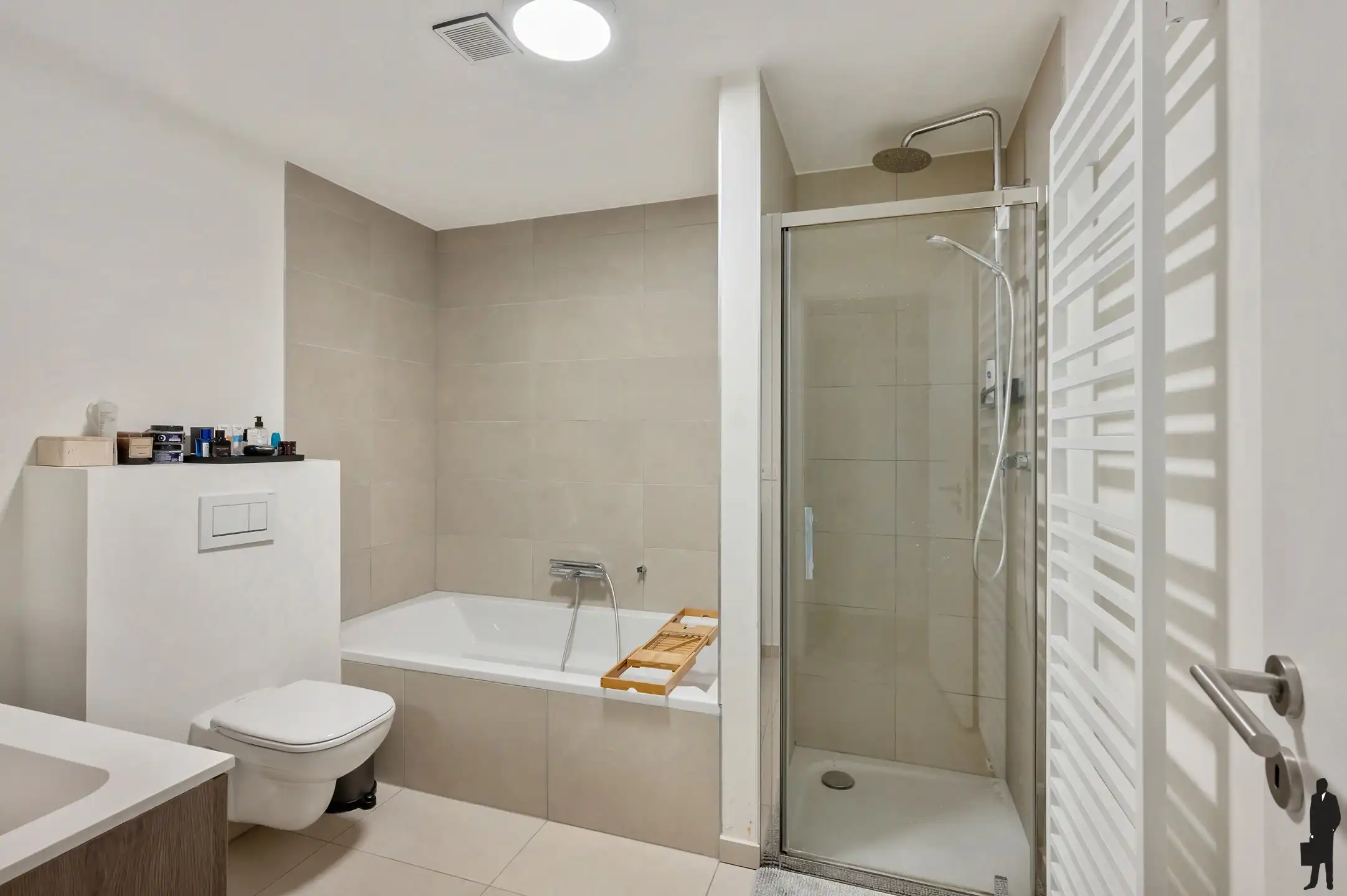 Licht 2-slpk appartement met 2 terrassen in Residentie Leopold foto 14