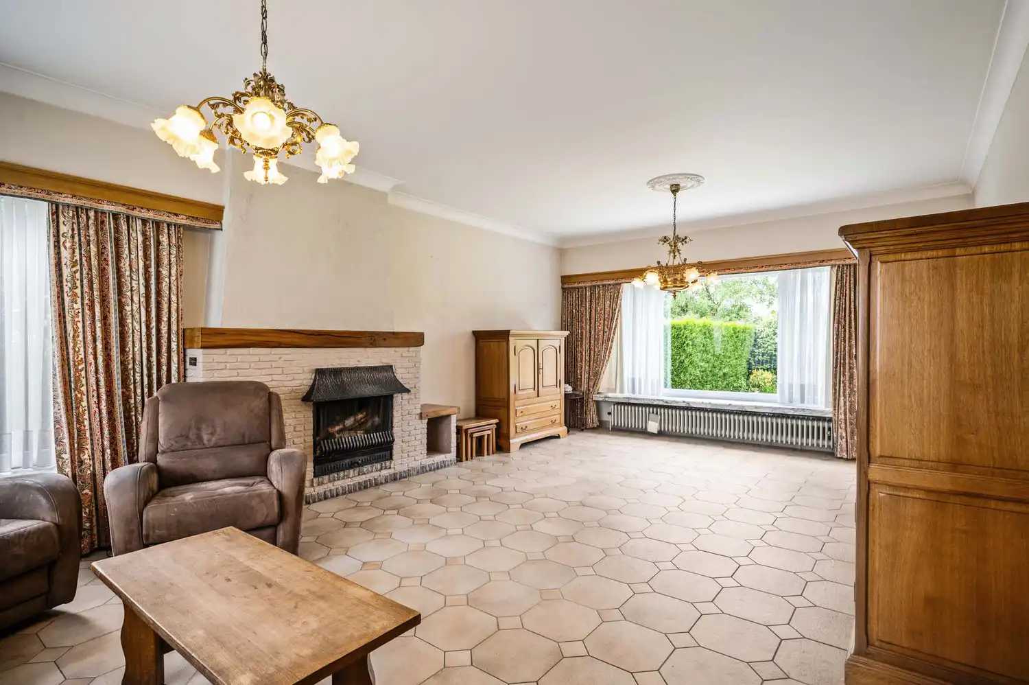 RUIME WONING MET 4 SLK EN GARAGE OP PERCEEL VAN 1.625 m²! foto 4