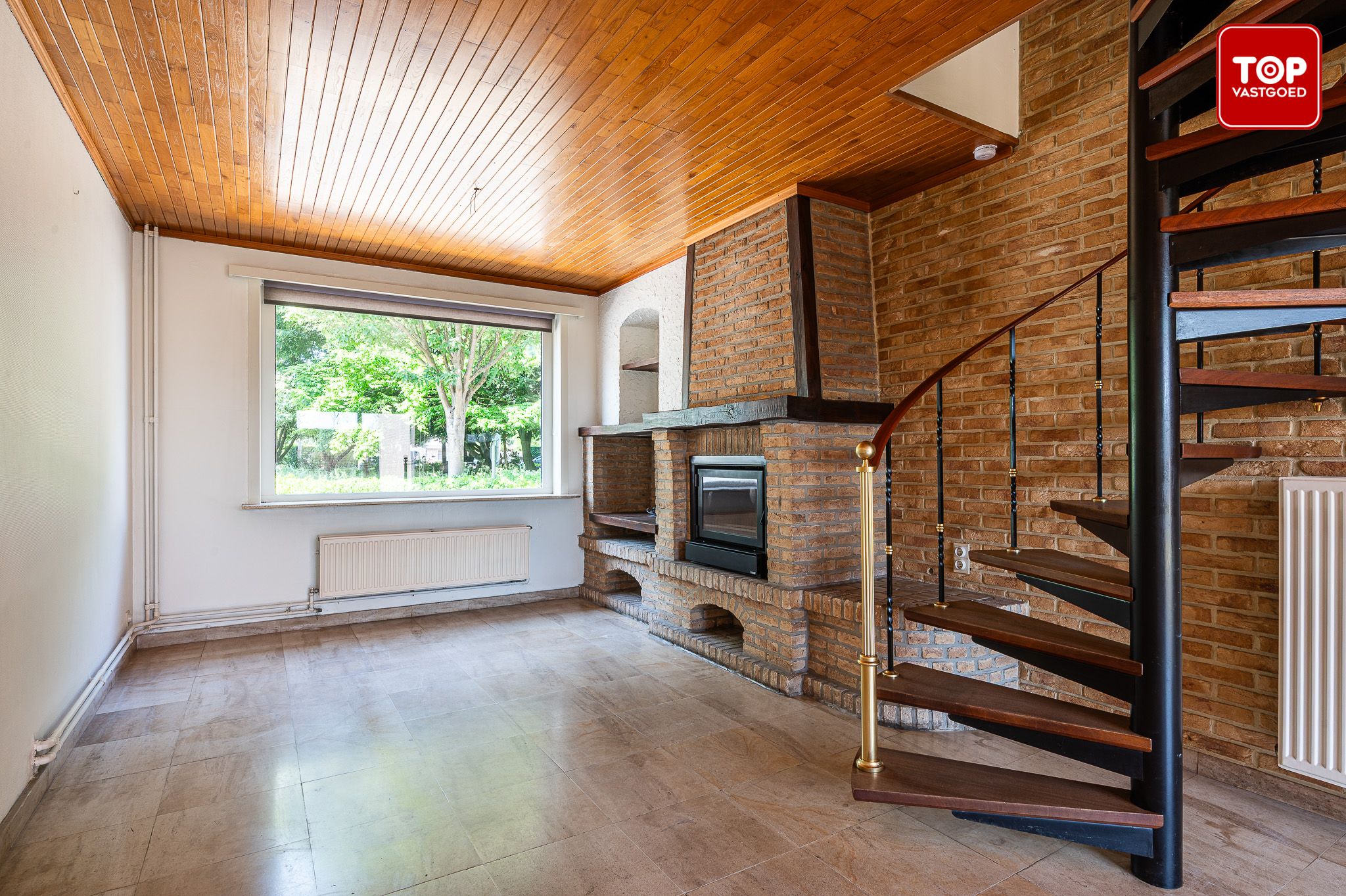 Woning met 3 slaapkamers, tuin en garage.  foto 7