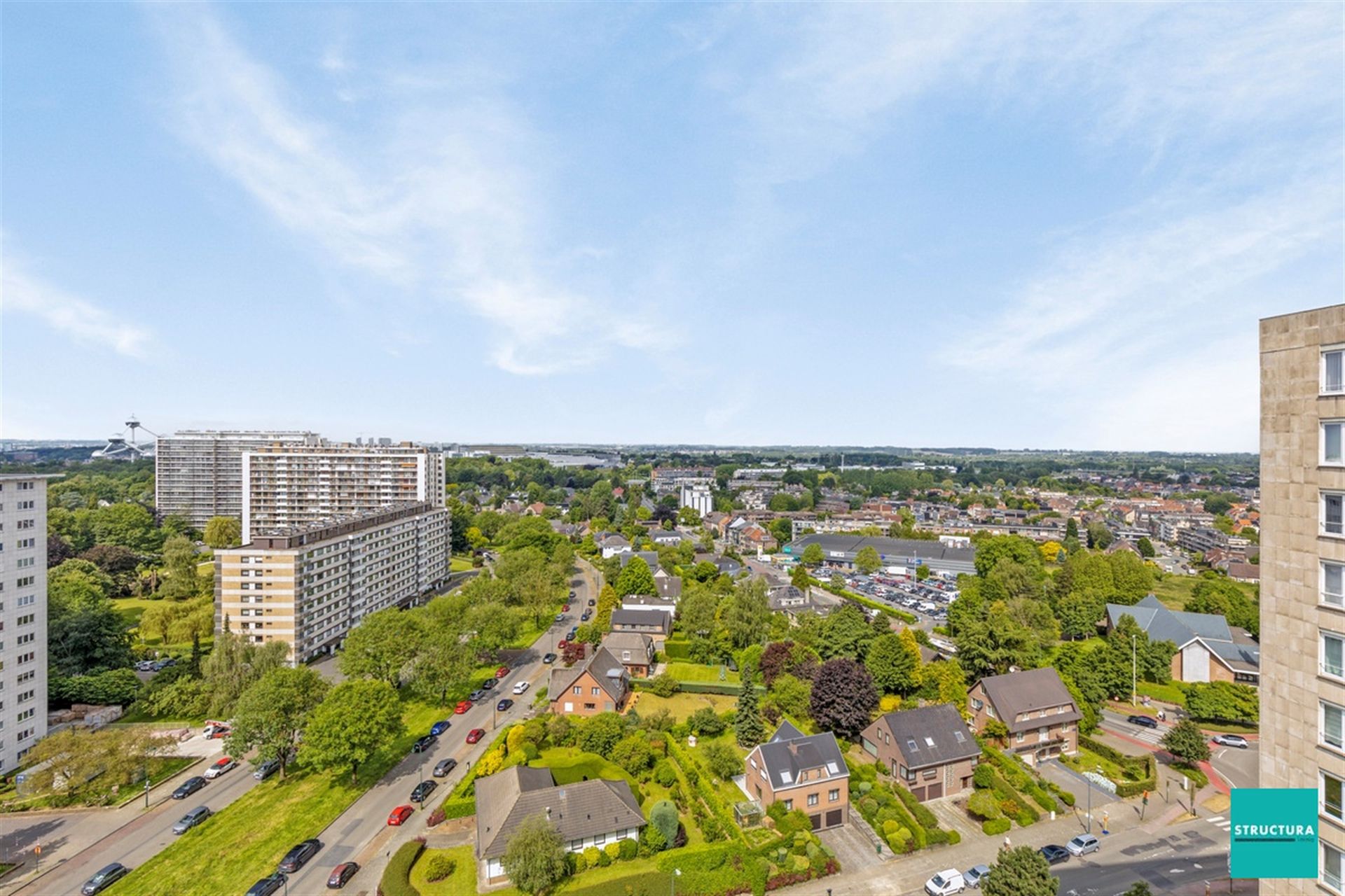 Appartement met 2 slaapkamers en prachtig uitzicht over Brussel. foto 12