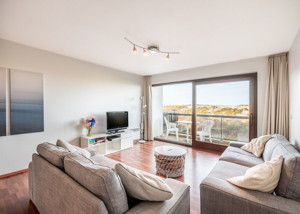 Ruim appartement op de Zeedijk van Oostduinkerke  foto 5