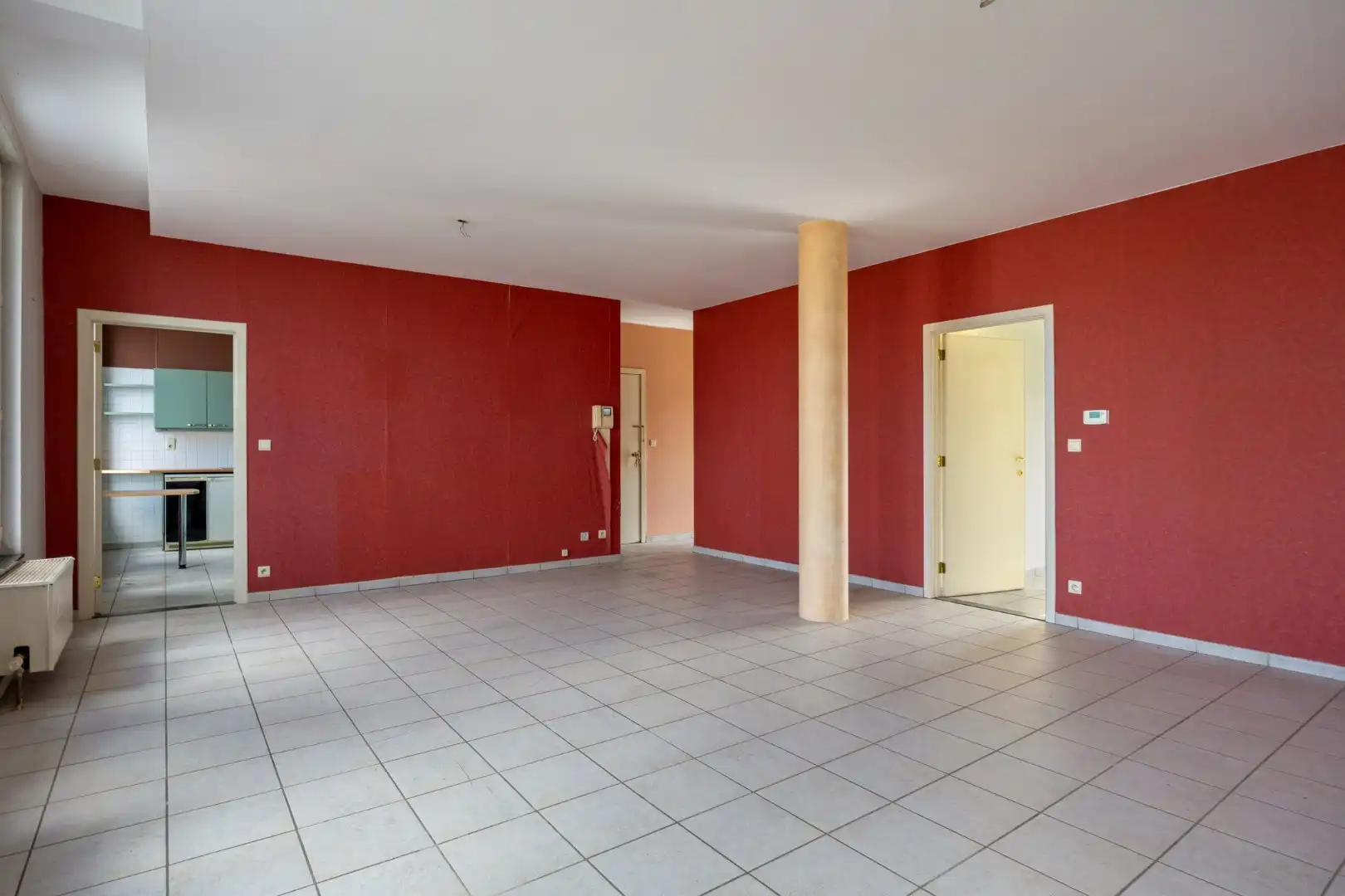 Appartement met 2 slaapkamers, garagebox en kelderberging in Mol-centrum ! foto 3