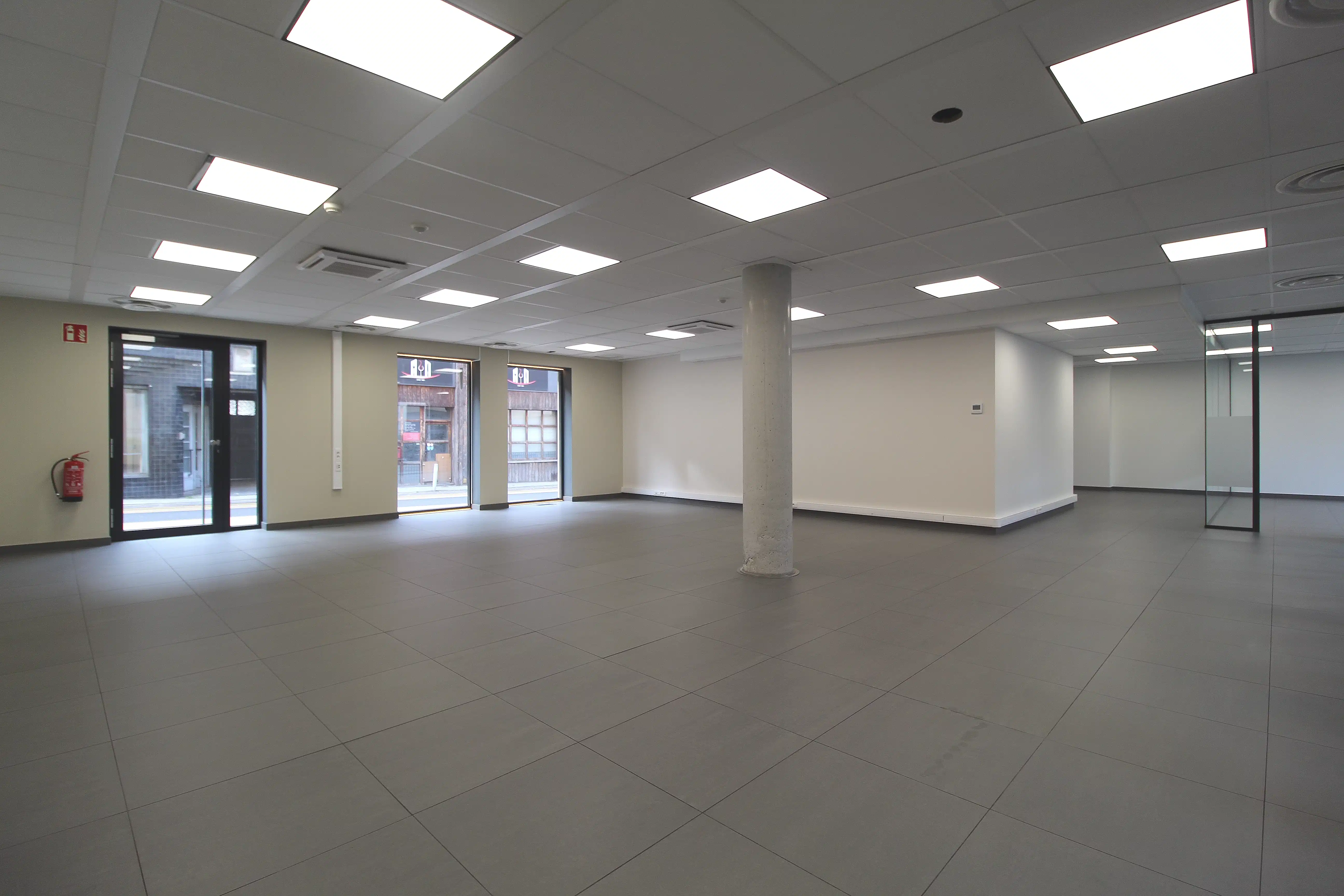 Uitstekende, centraal, gelegen kantoorruimte te Wetteren foto 4