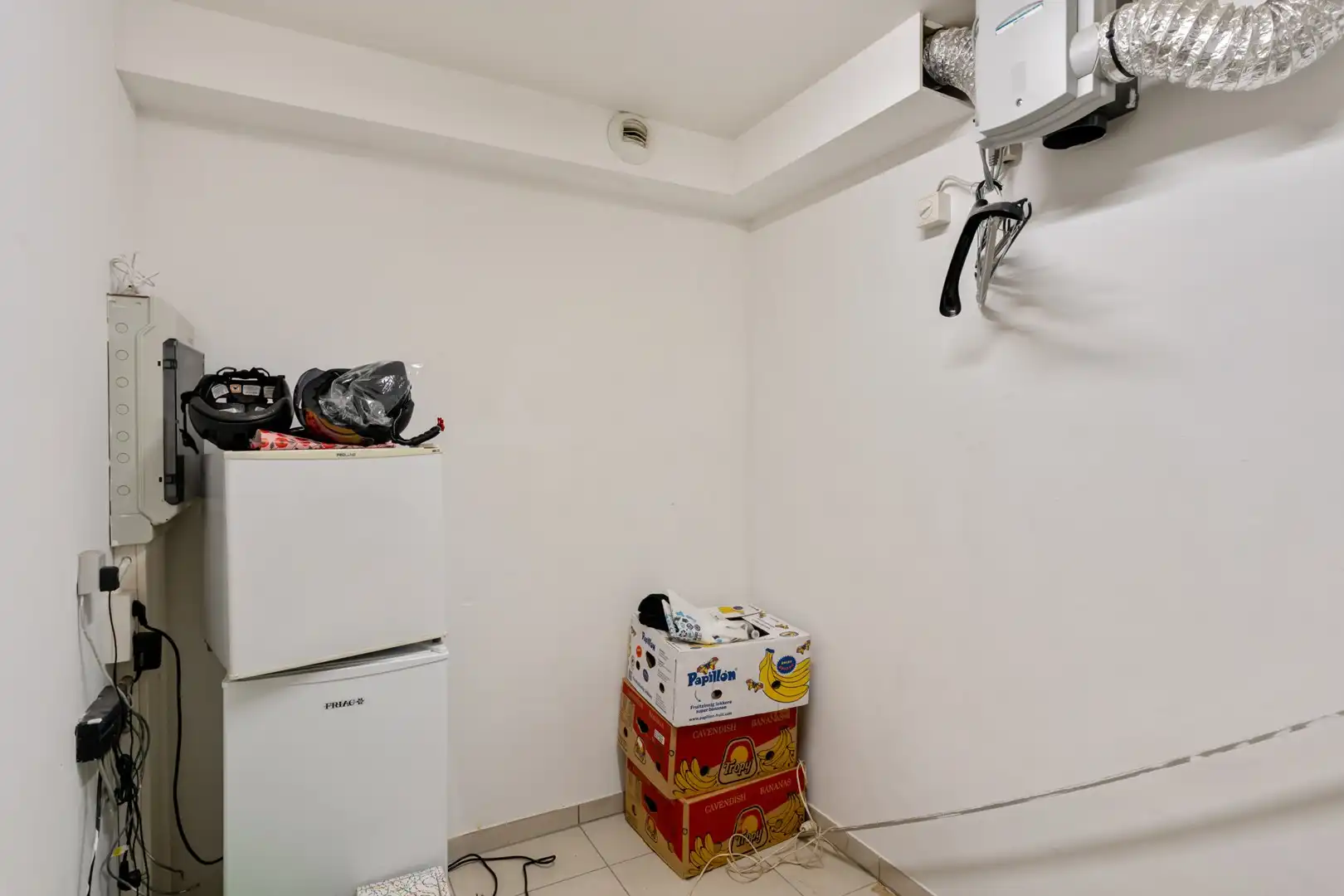 Te koop: Lichtrijk en goed onderhouden 2-slaapkamerappartement met ruim terras en garage in centrum Leopoldsburg foto 9