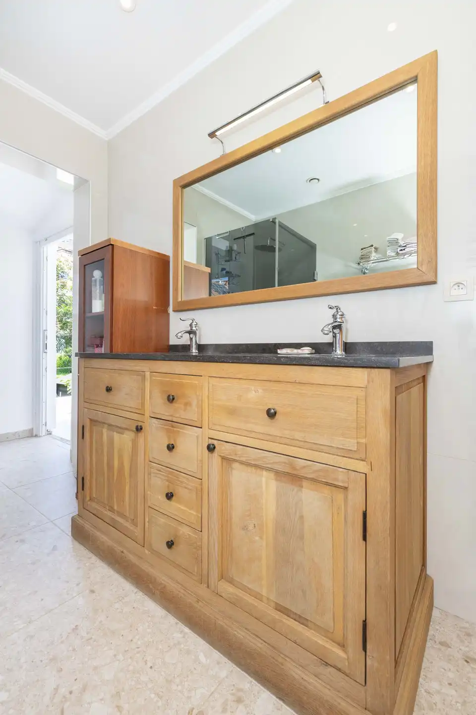 Charmant huis met 4 slaapkamers  foto 20