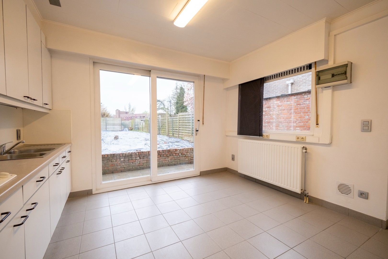 Handelspand met appartement in centrum Zwijndrecht foto 6