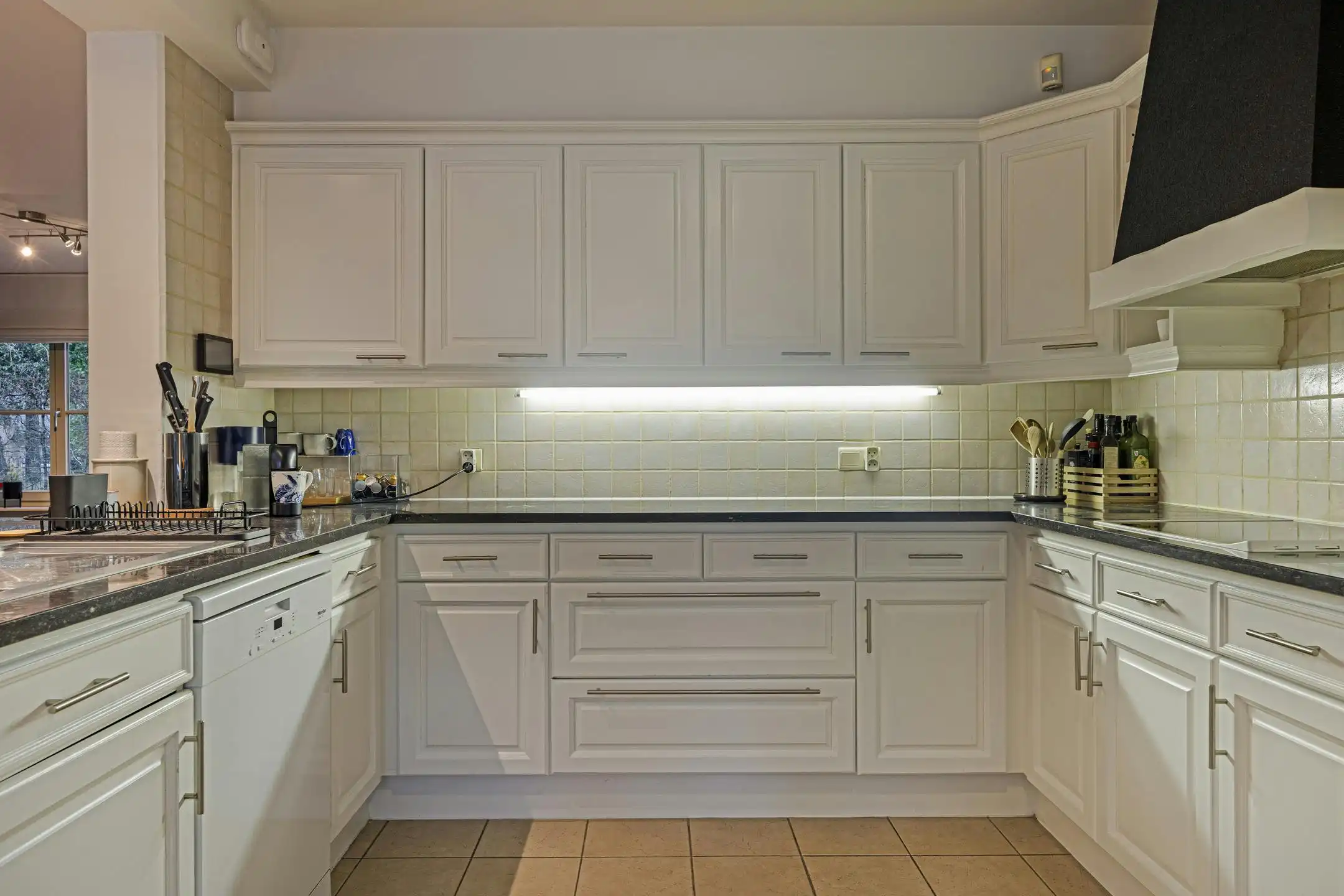 Prachtige villa op toplocatie in Bierghes. foto 12